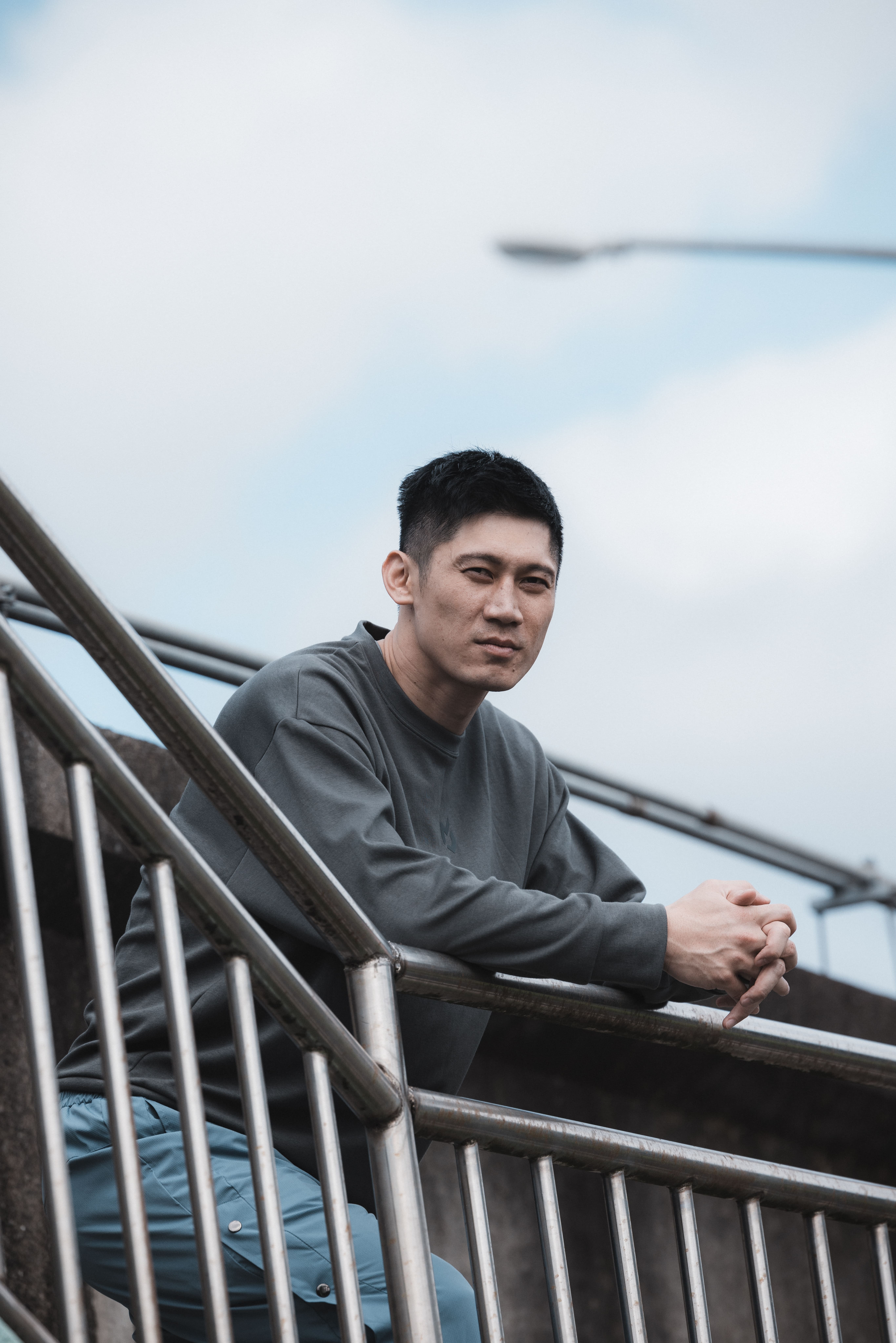 MJC 中性版雙機能落肩大學T(碳灰綠)