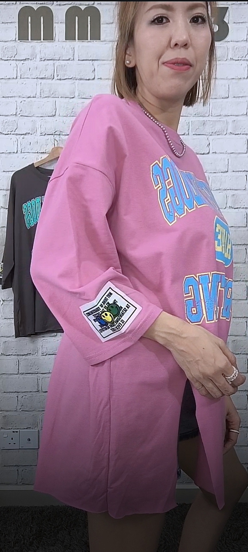 2459 RM119 🇰🇷Made in Korea ▶️韓國_前開叉_HAVE英文字上衣 👉B:140cm👈