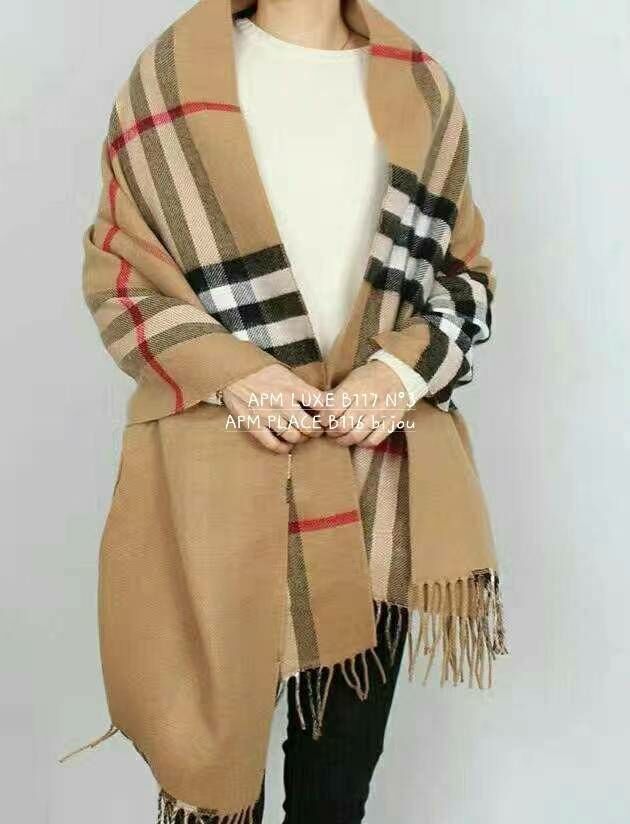 N819 經典風衣格紋口袋披肩