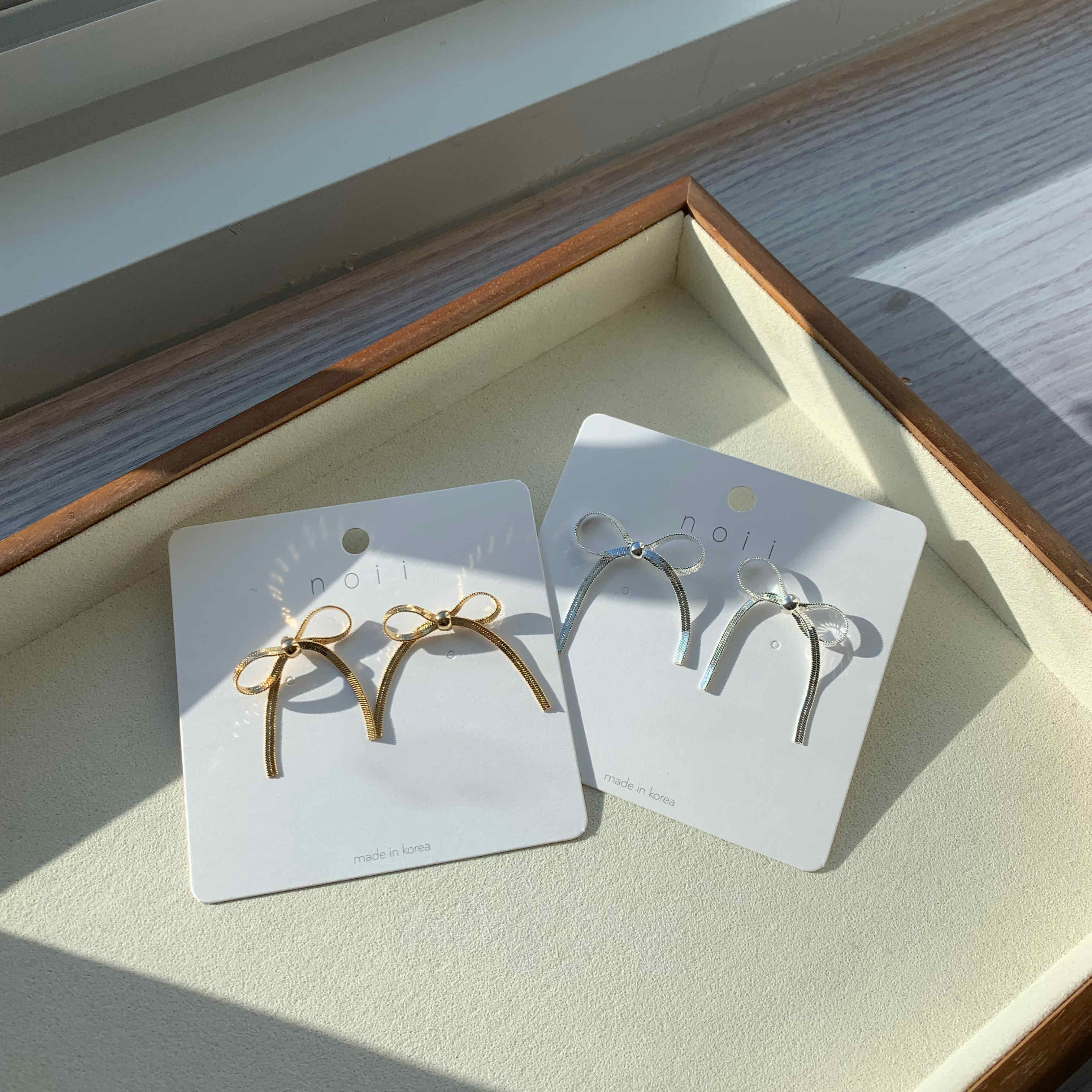 🇰🇷派對必備亮亮蝴蝶結耳環｜2 color