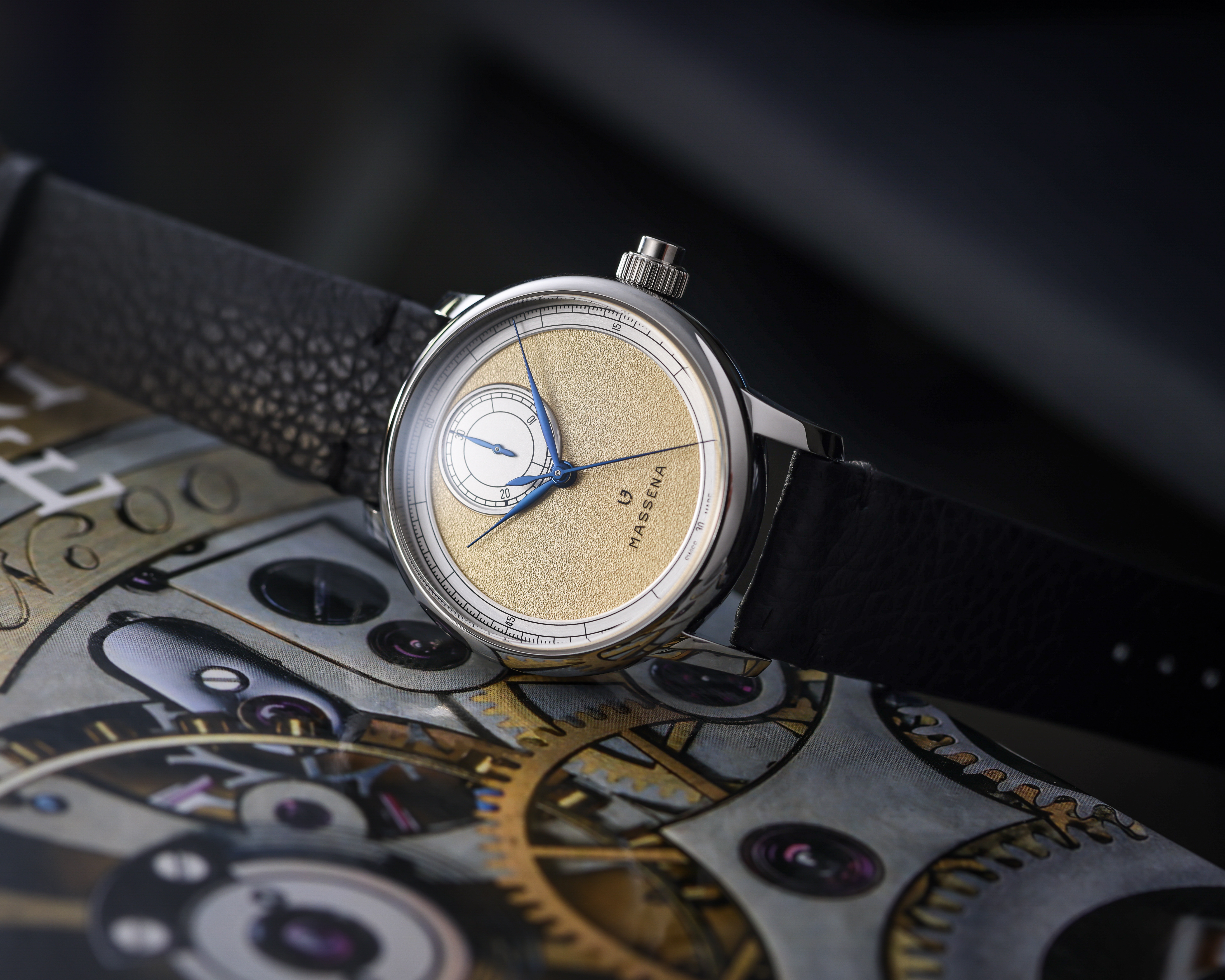 聯名款 Collaboration｜Le Chronographe Monopoussoir Louis Erard x Massena LAB (Gold)