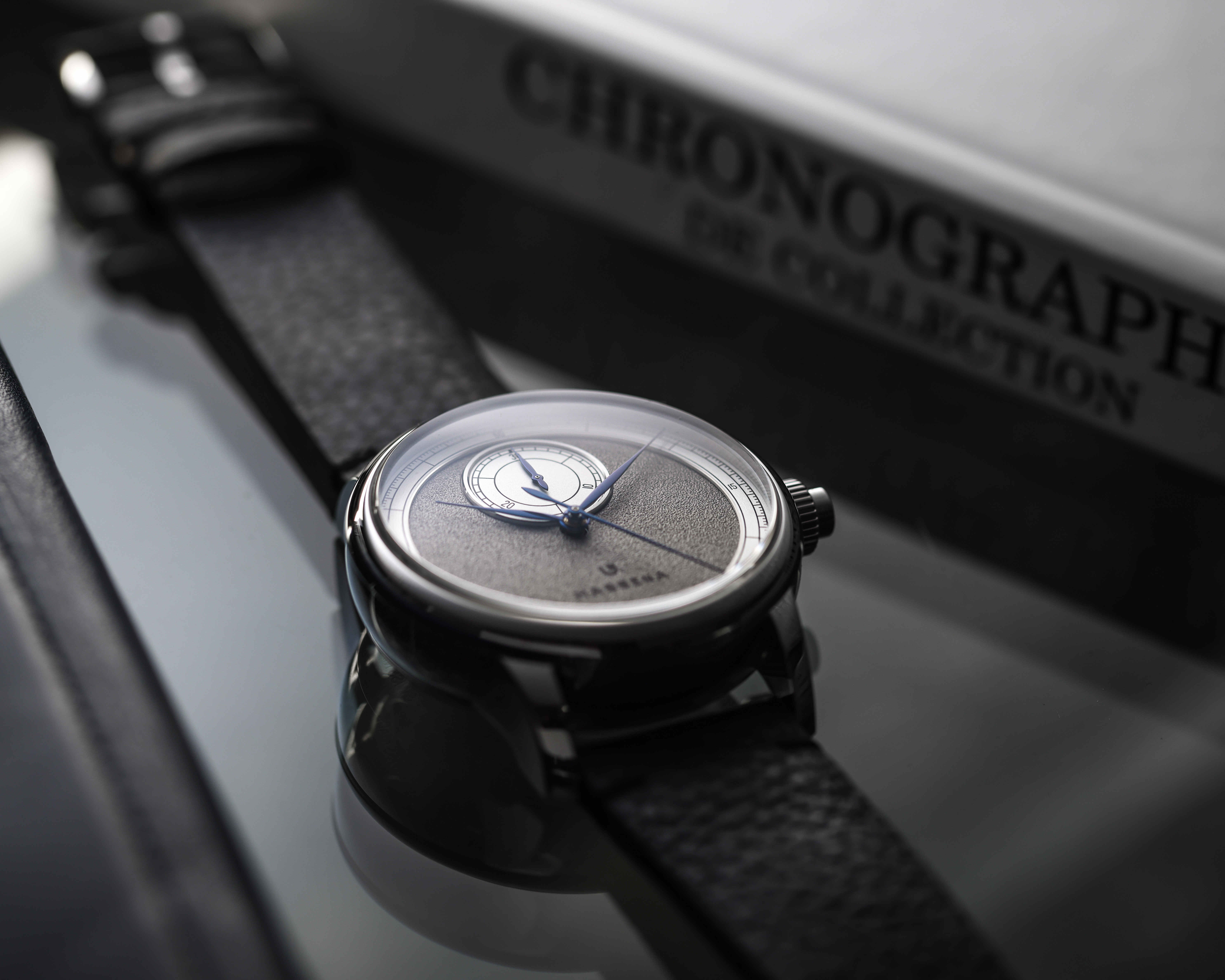 聯名款 Collaboration｜Le Chronographe Monopoussoir Louis Erard x Massena LAB  (Silver)