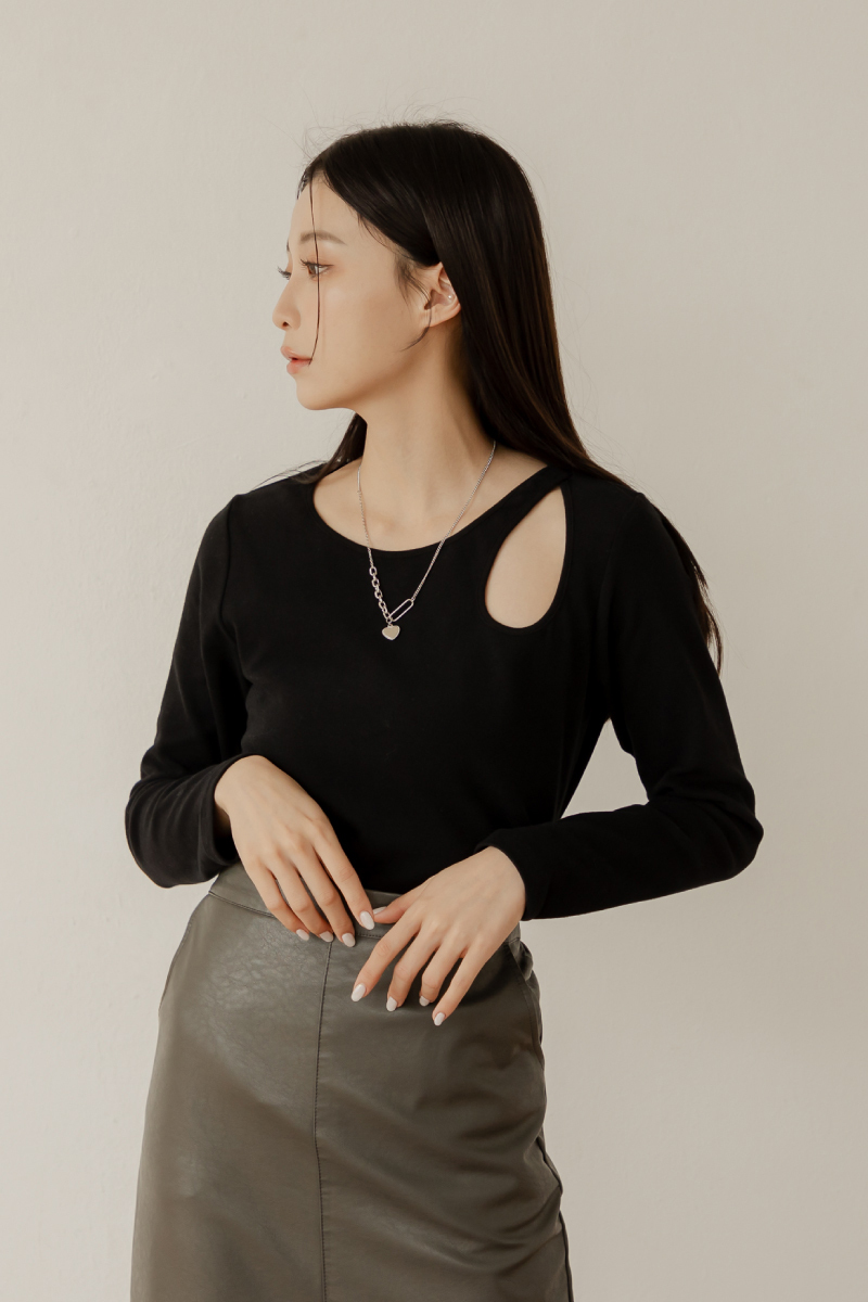 微磨毛挖肩性感長袖上衣