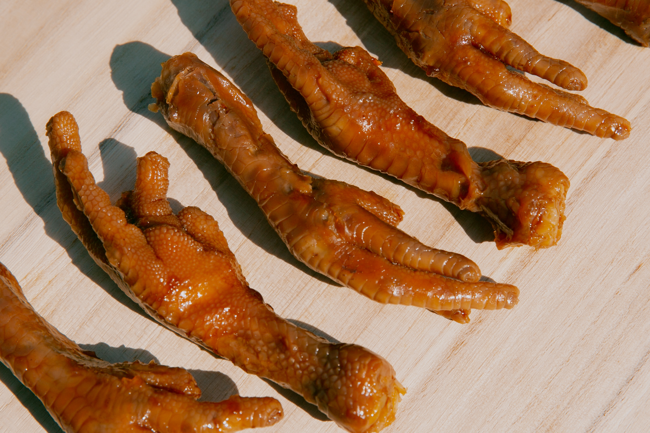 台南周氏冰鎮滷味–原味雞腳