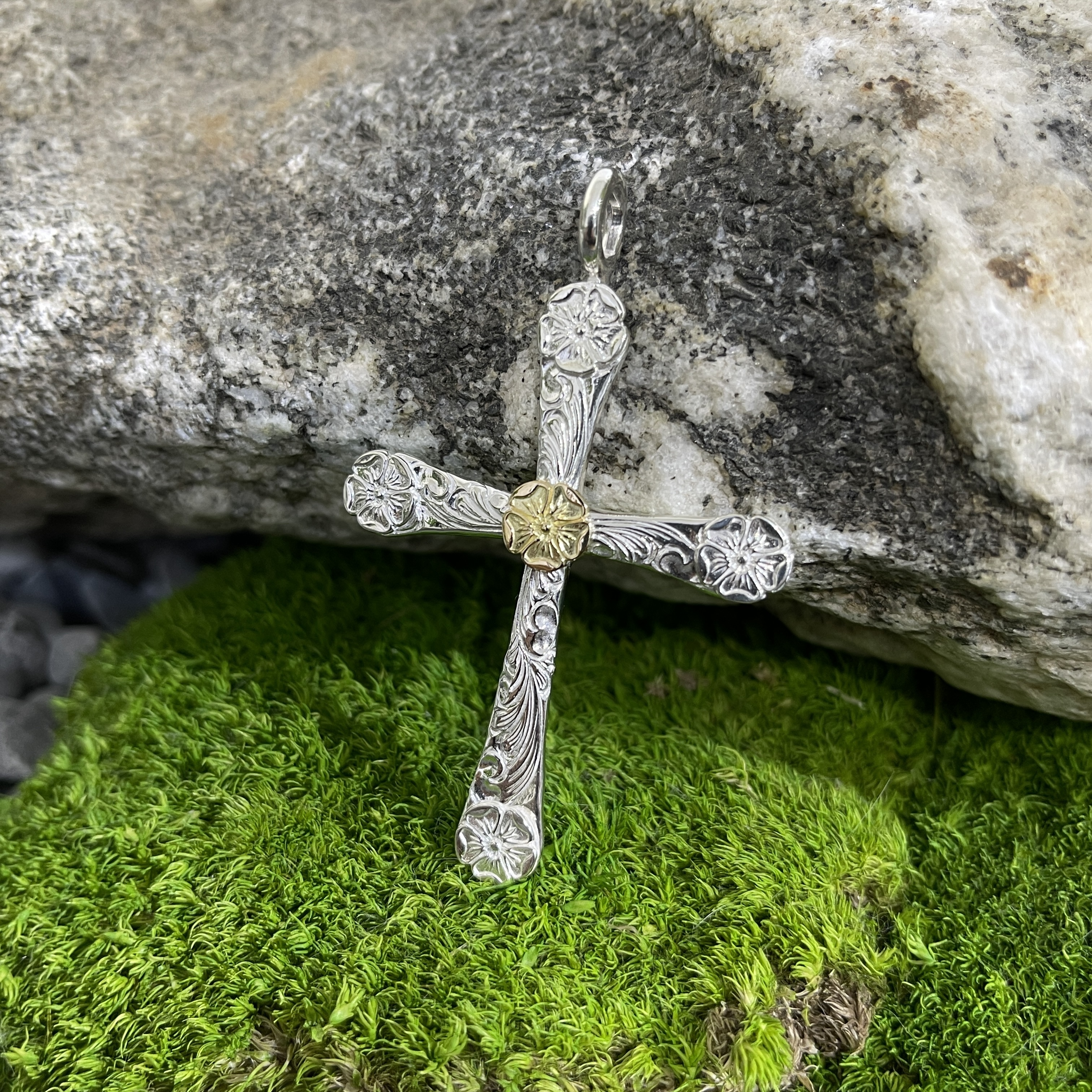 Love系列 純銀點金點銀玫瑰十字架吊墜