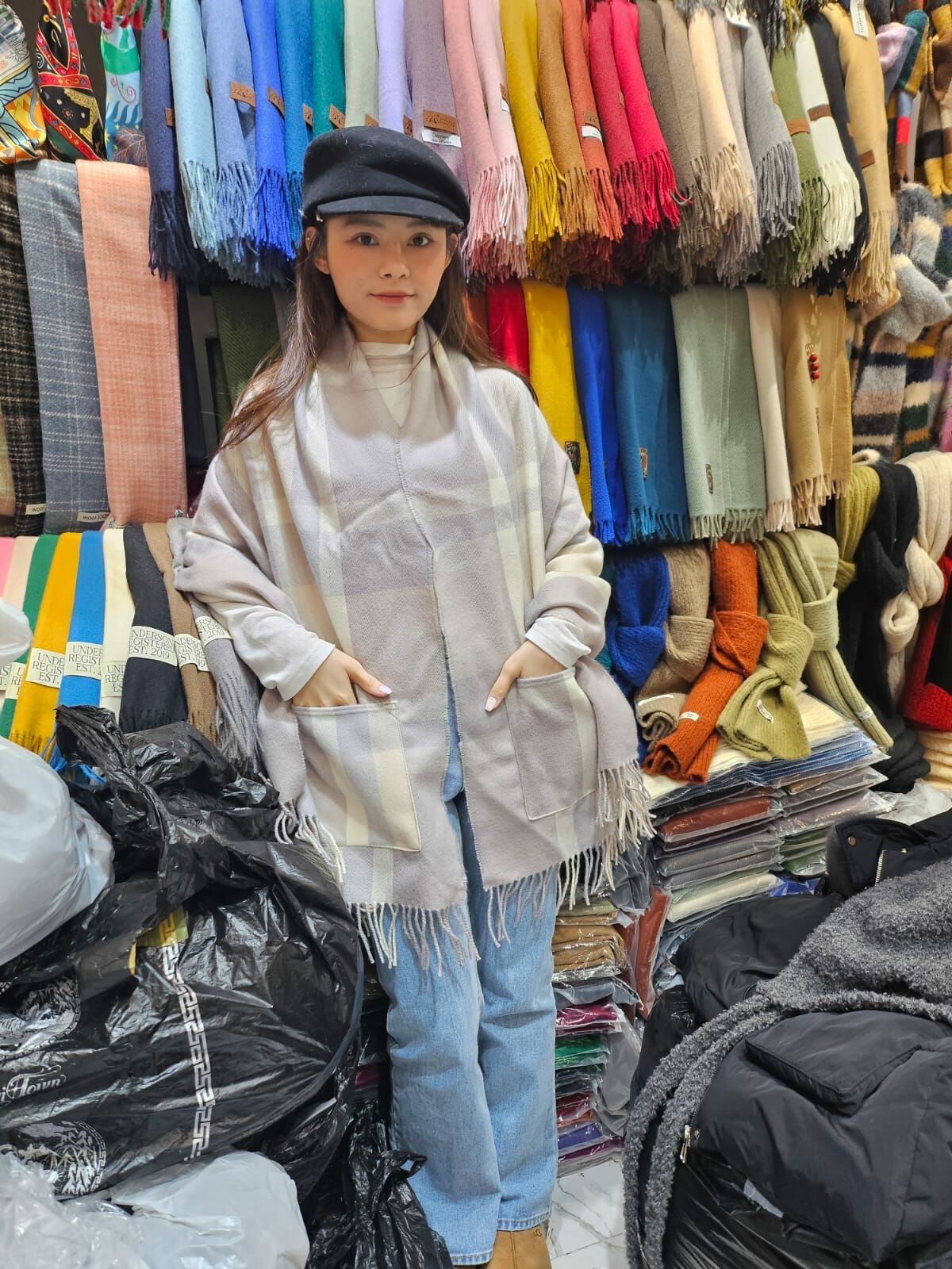 N818 溫柔格紋口袋披肩