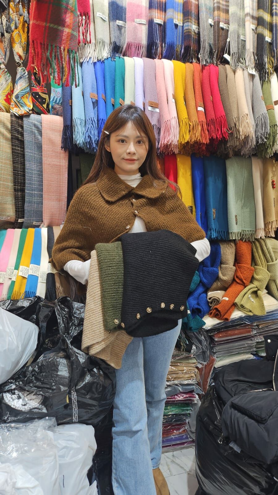 N845 一體成形鈕扣披肩