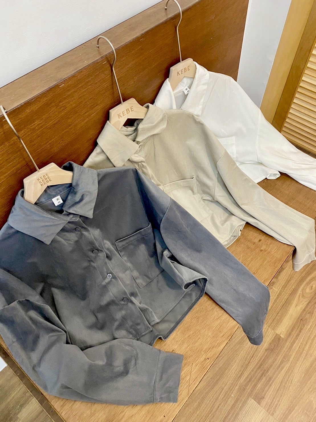 絨毛落肩短襯衫