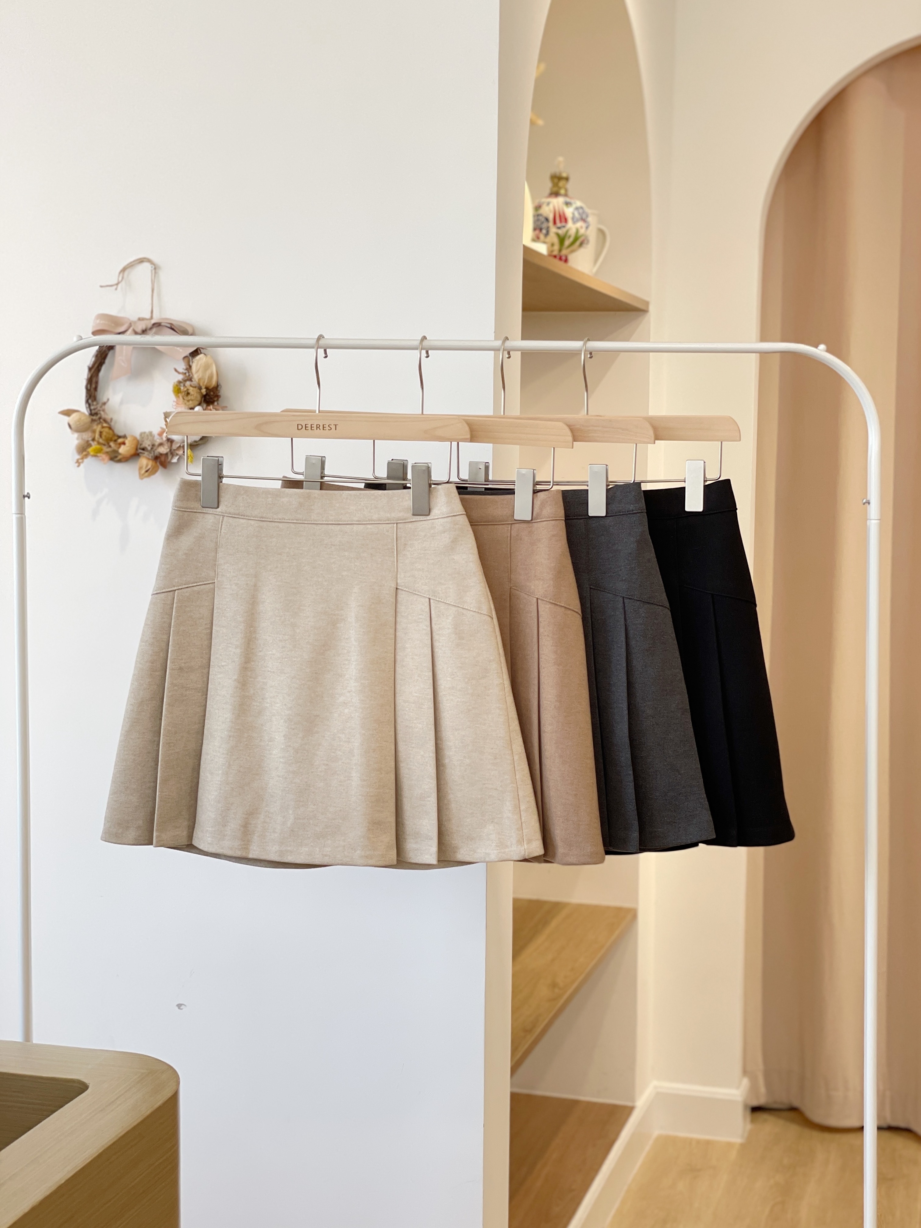 SK386 Winter Pleated Mini Skirt