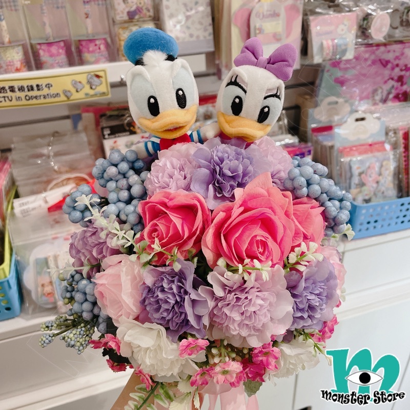 唐老鴨黛絲公仔新娘花球