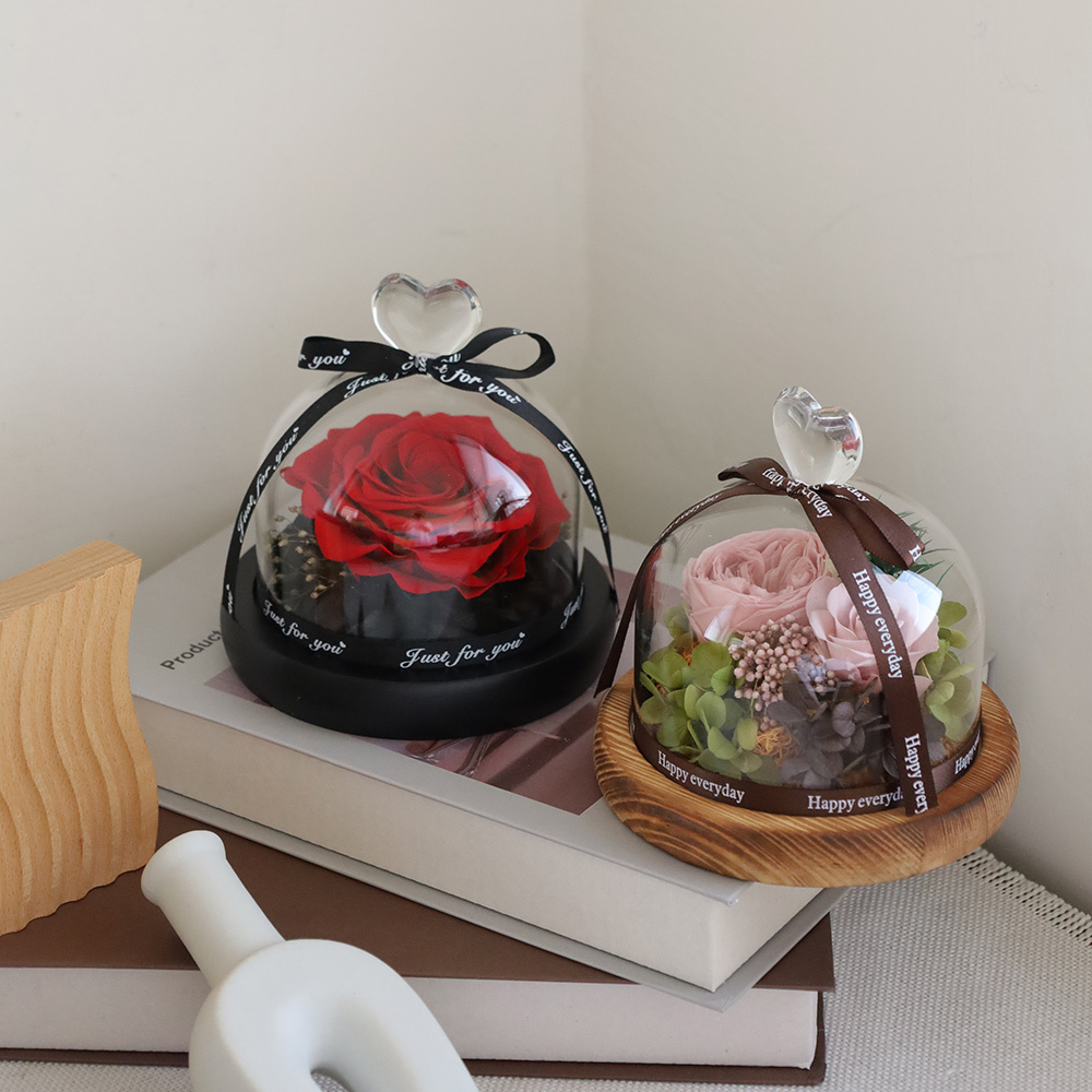 O'Pretty 歐沛媞 愛意滿分 永生花祝福愛心玻璃罩附氛圍燈+禮盒(15.4X15.4X15.8cm)-多款