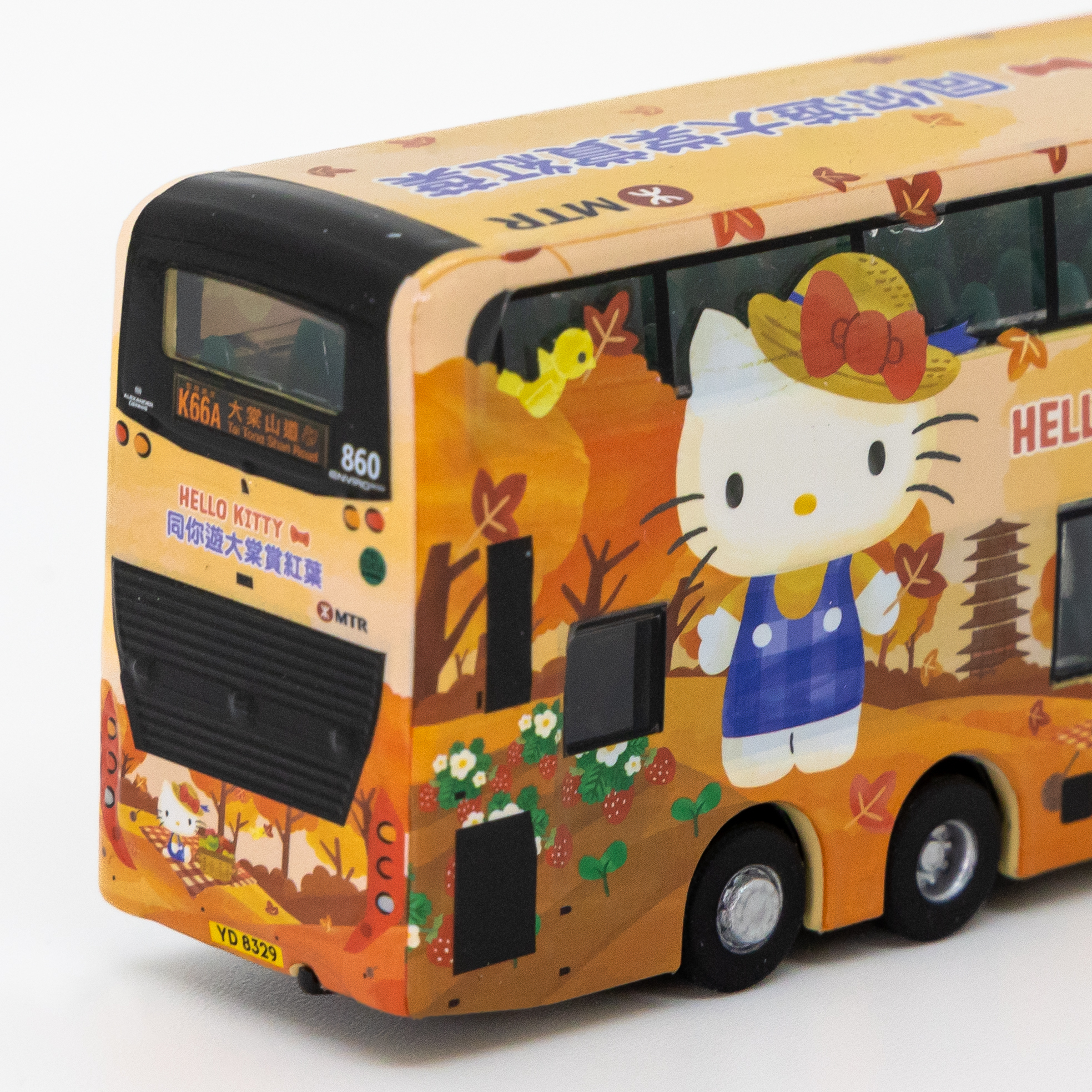 MTR e-Store > 1:120 Hello Kitty Red Leaves Bus Diorama | MTR Bus