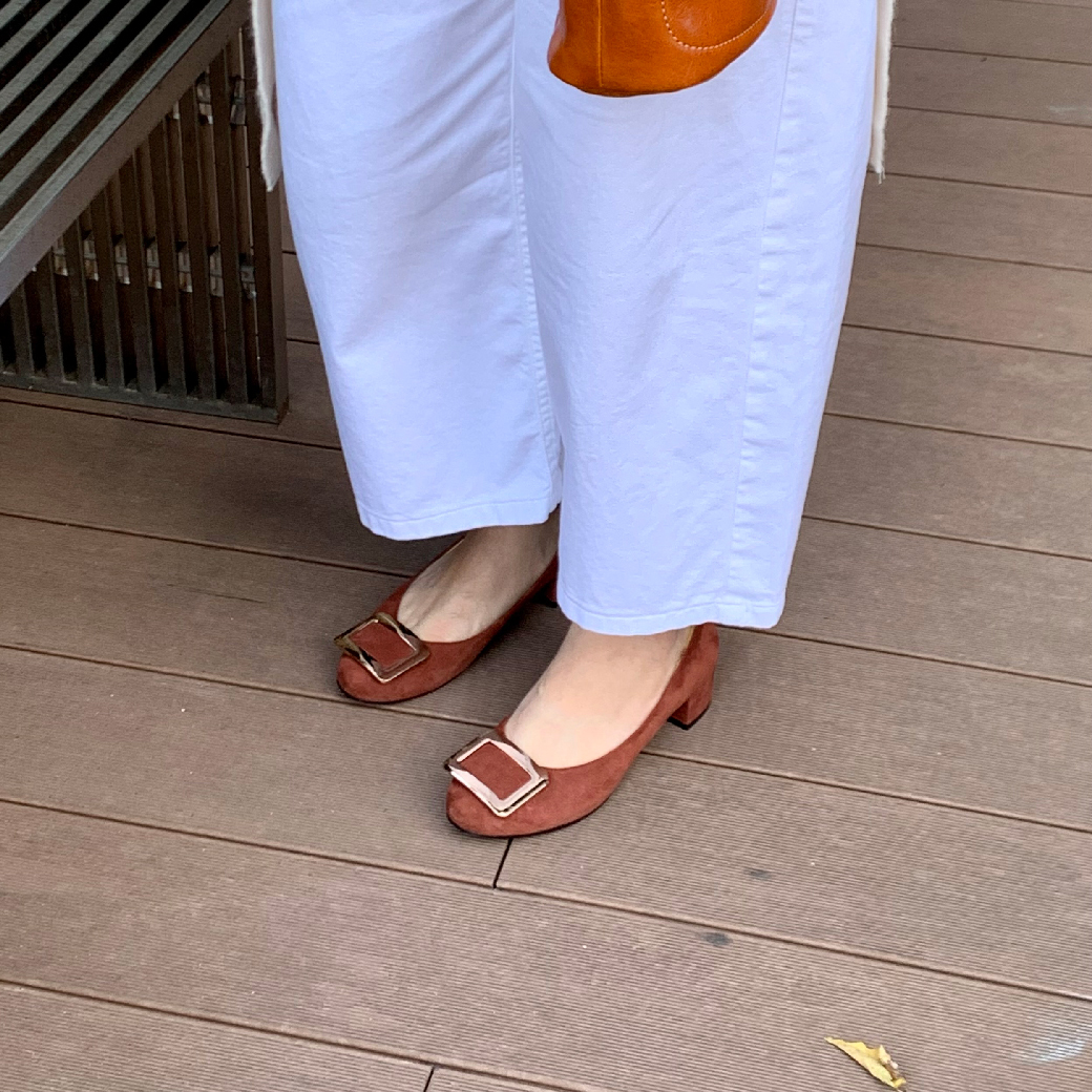 7411-1  紅棕 金釦 低跟鞋