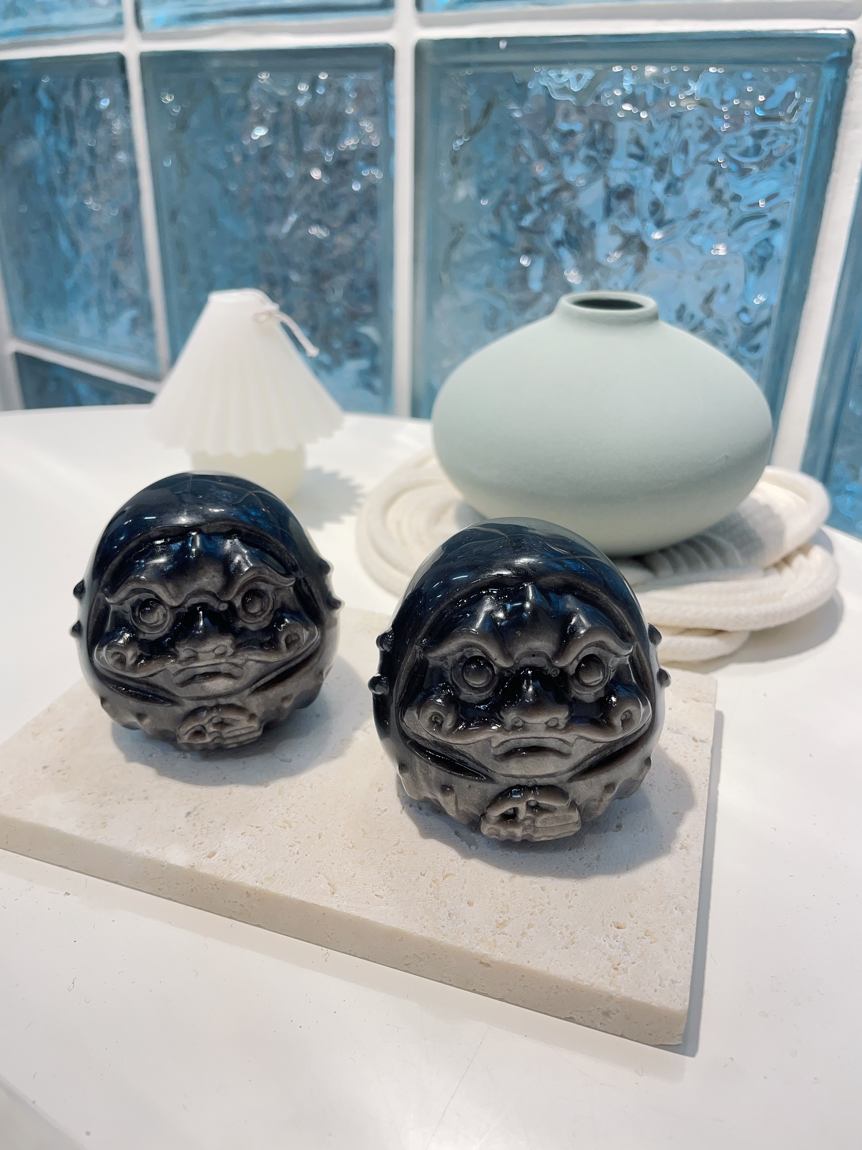 銀曜石大達摩擺件