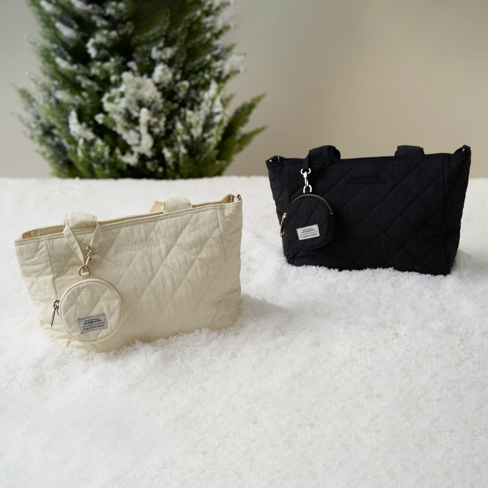 OSTKAKA | Quilted Tote Bag Ivory [正規品/関税込] Quilted Tote Bag Ivory - OSTKAKA