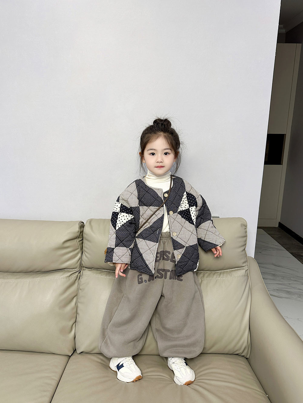 R60BK_A12_C: 日系拼布棉外套(pre-order)