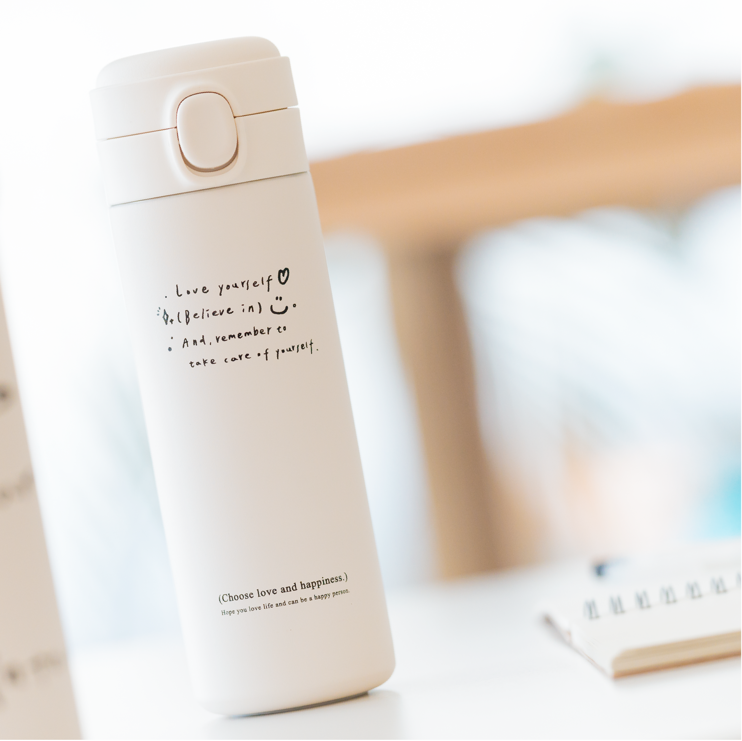 【慢慢挑 x astronaut_travel｜好好開始2024，手寫字給你的祝福】彈蓋可上鎖保溫杯｜A.請善待自己