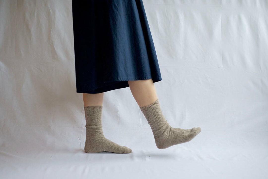 NISHIGUCHI KUTSUSHITA 羊駝羊毛襪