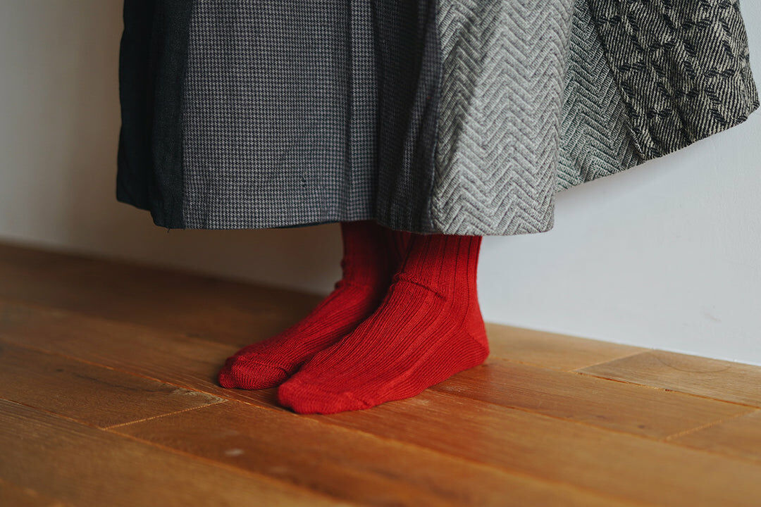 NISHIGUCHI KUTSUSHITA 羊絨條紋襪