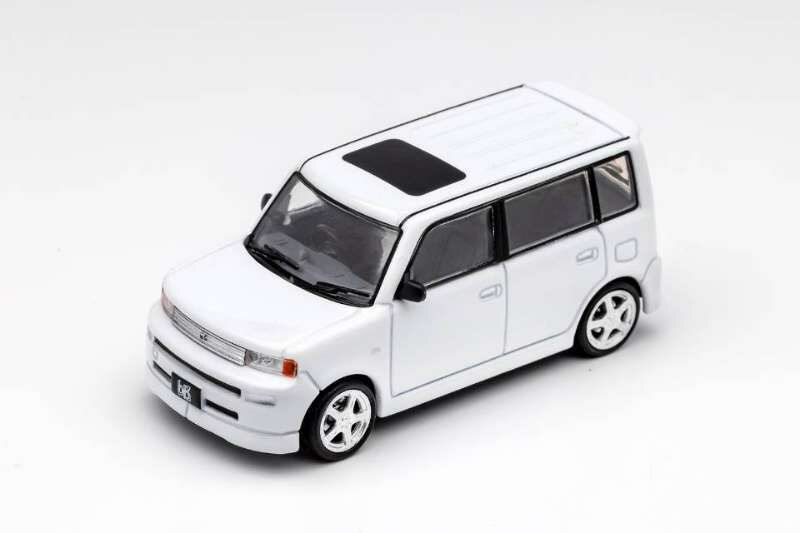 1/64 DCT  #59 Toyota bB White RHD (LL-015-59)