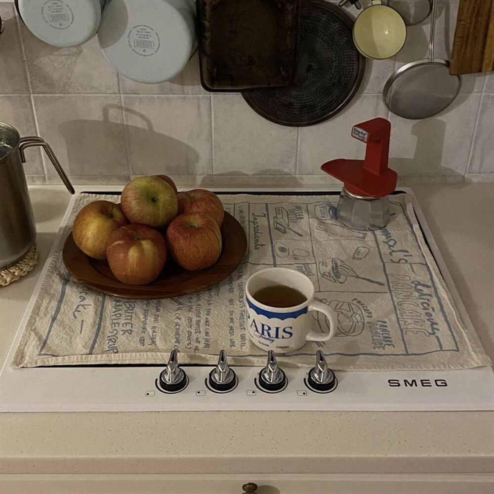 《3392》藍紅字母英文食譜餐巾桌布