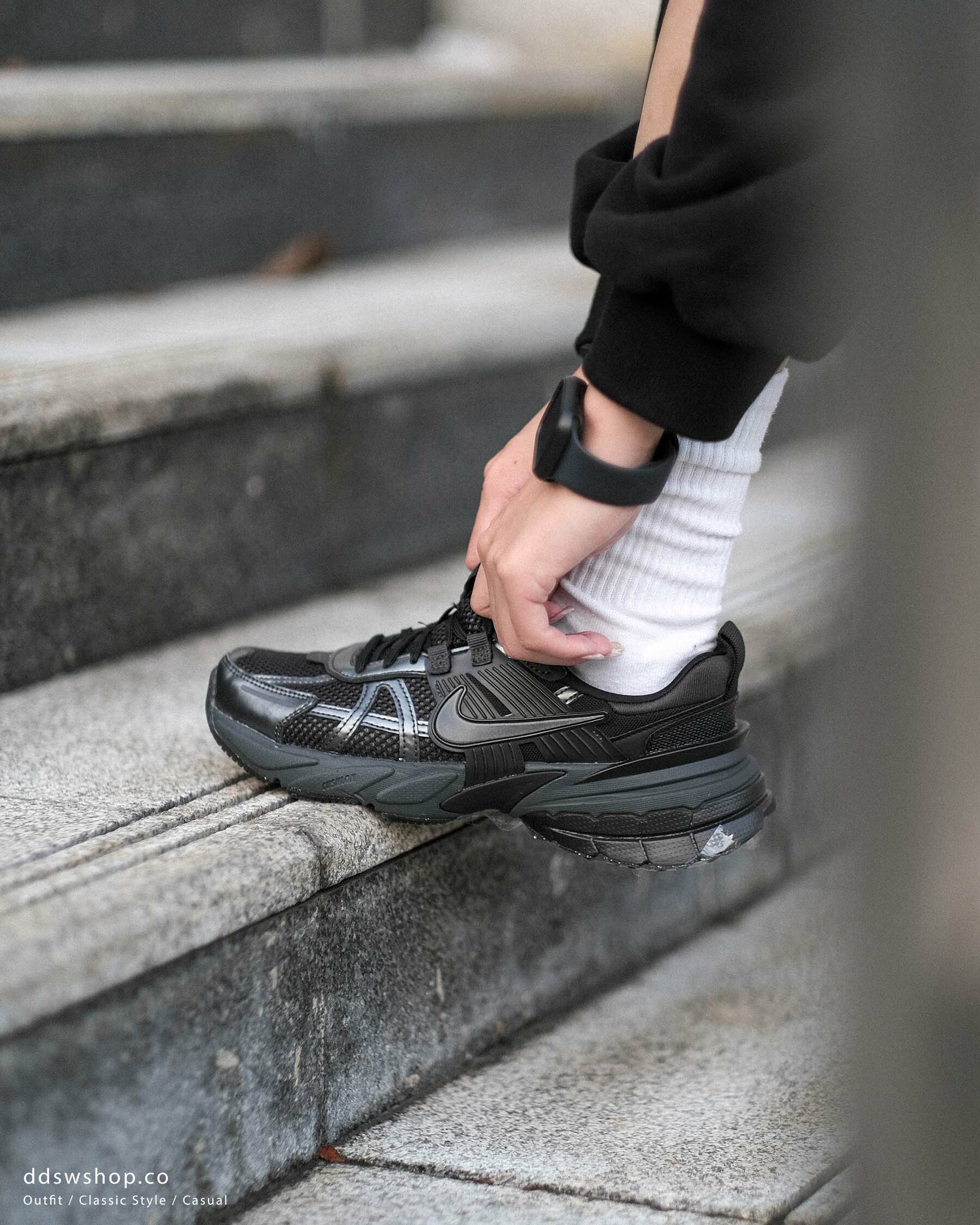 Nike V2K Run 復古 全黑 黑武士 FD0736-001