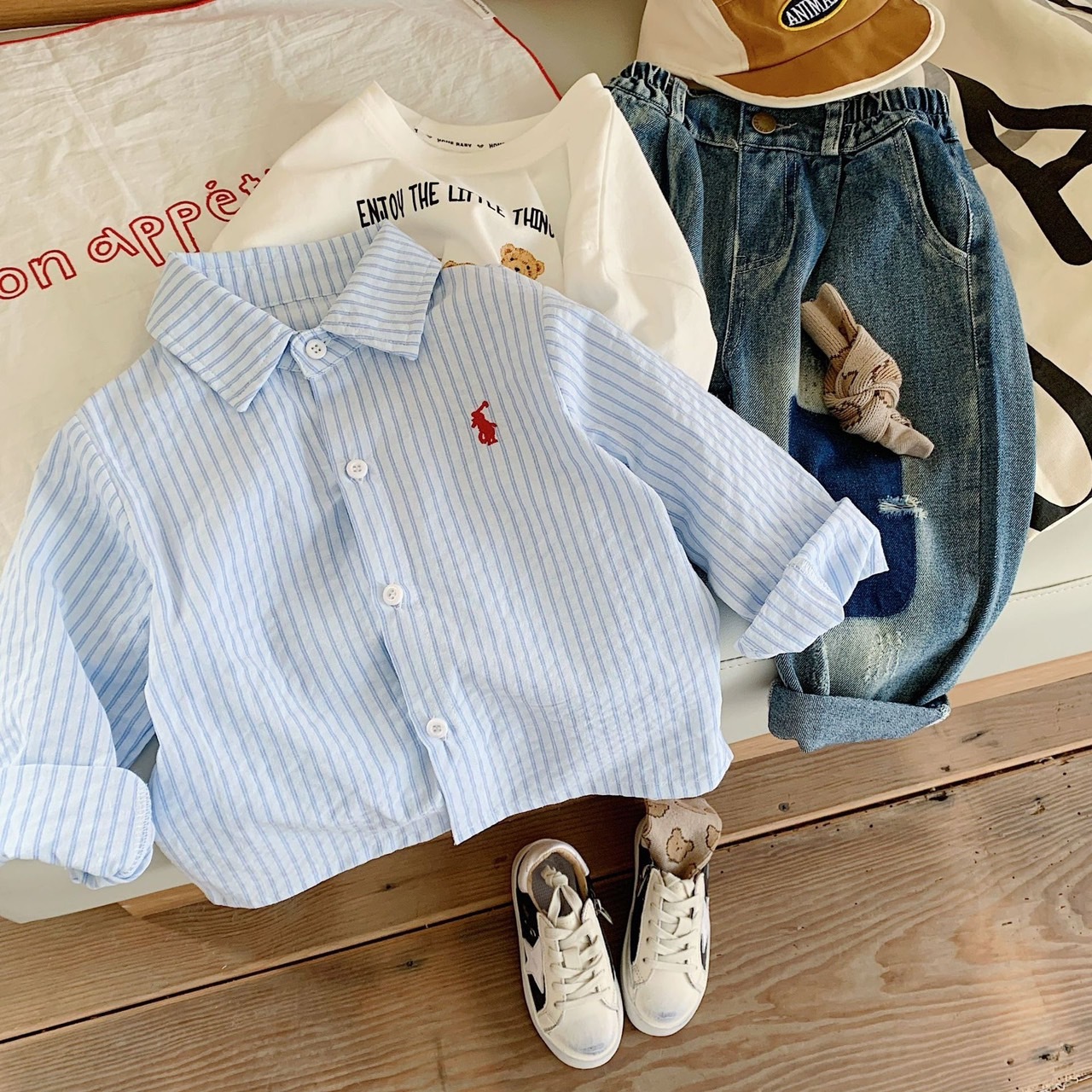 清新藍條紋襯衫