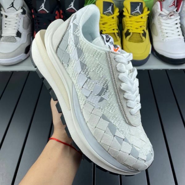Jean Paul Gaultier x sacai x Nike Vaporwaffle Woven "White" 編織格紋 白色 (DR5209100)