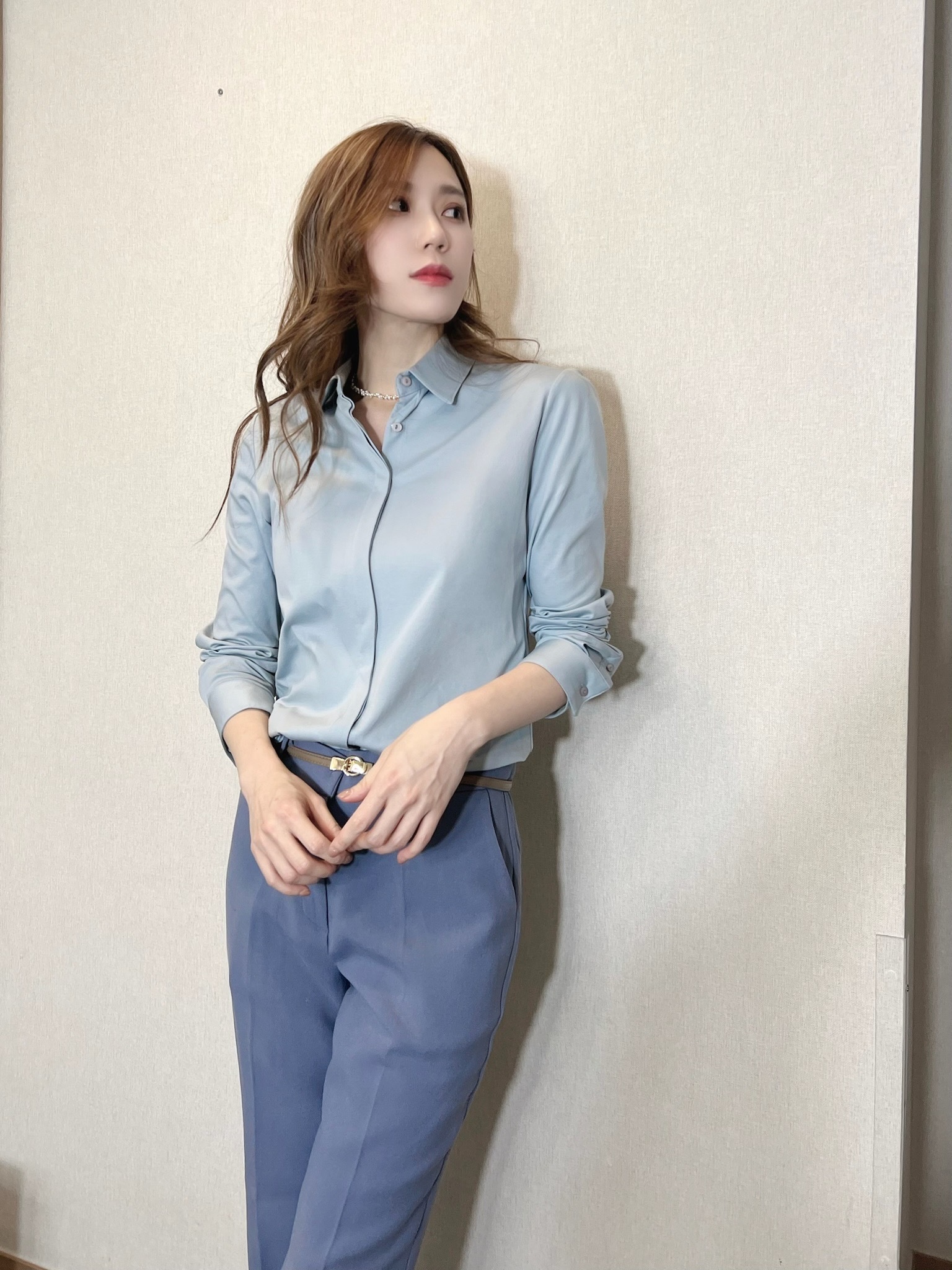 高質感隱藏釦彈性襯衫