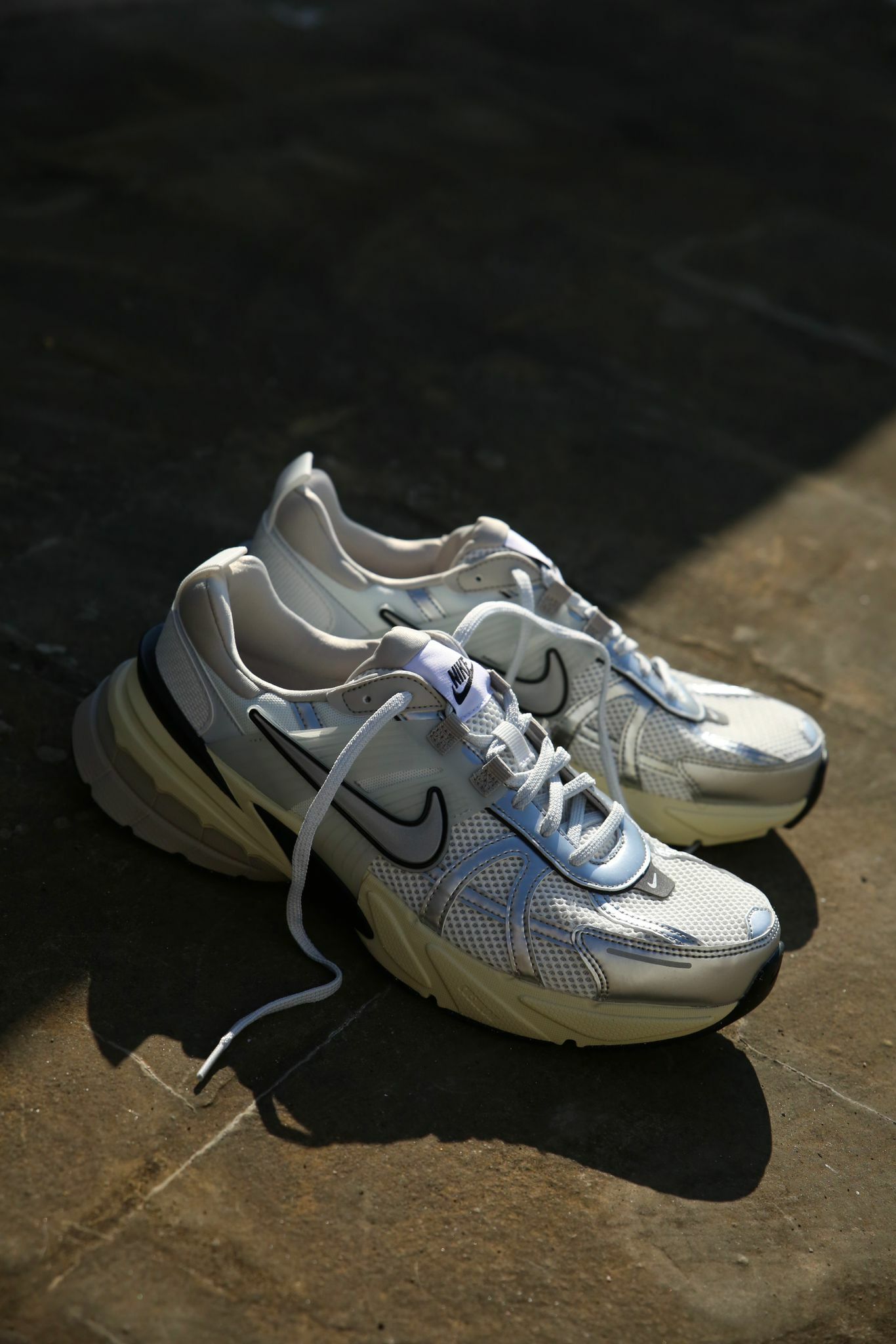 {現貨} Nike V2K Run Womens Metallic Silver FD0736-100