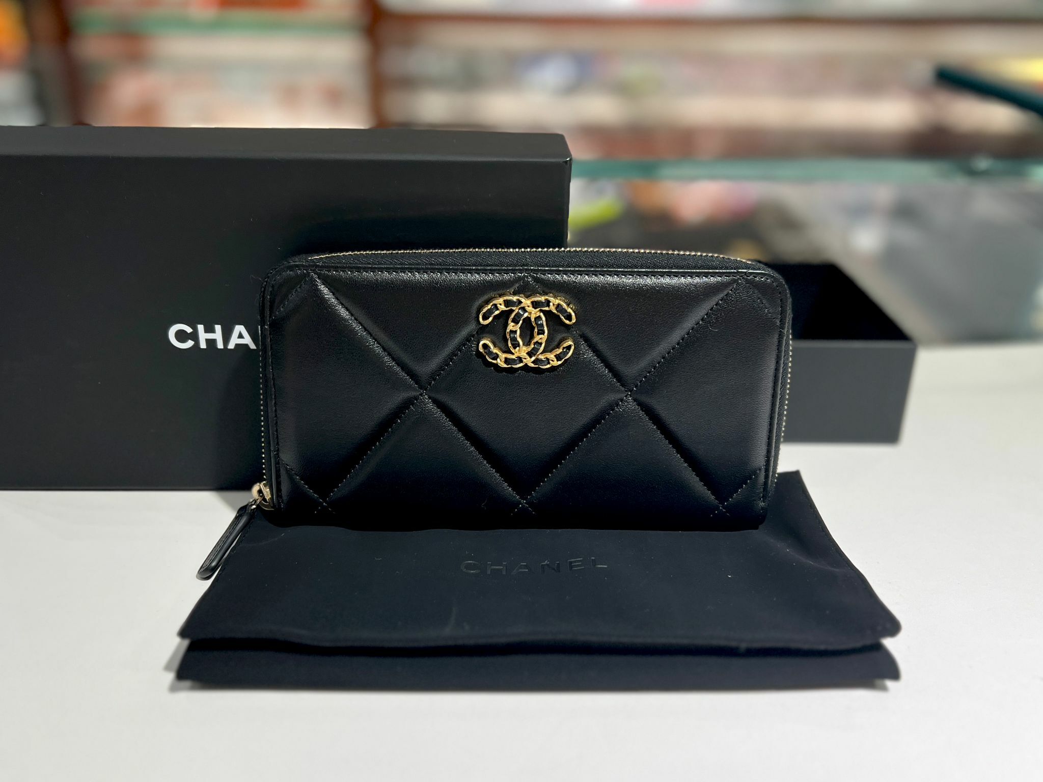 全新CHANEL 19 拉鏈長銀包 AP1063 黑色羊皮/織皮金扣  CHANEL LONG WALLET #BRAND NEW #香榭站正品