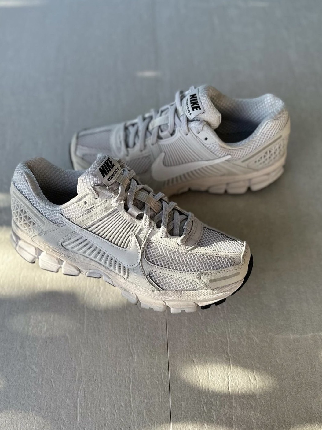 Nike Zoom Vomero 5 Vast Grey 復古透氣老爹鞋慢跑鞋休閒鞋白灰