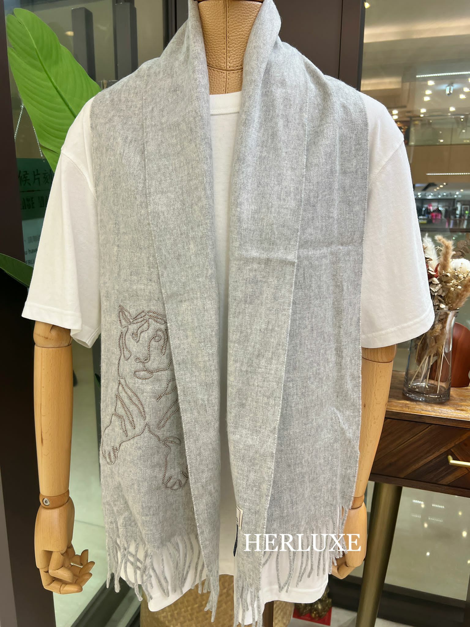 Scarf 100% cashmere grey 25x150cm tiger royal brode muffler