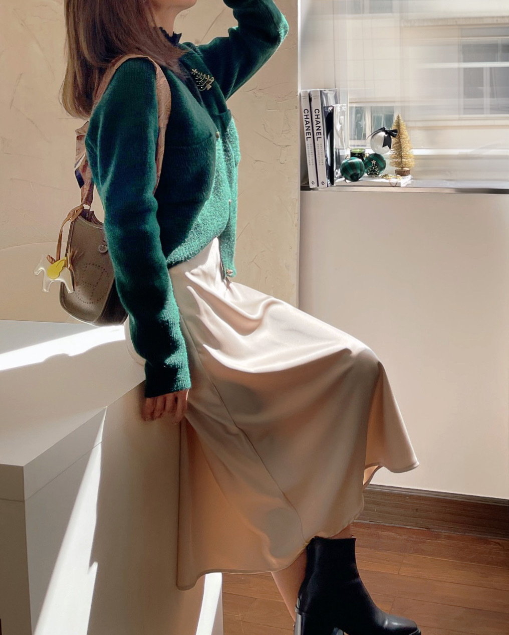 Satin Midi Skirt_SK229L19