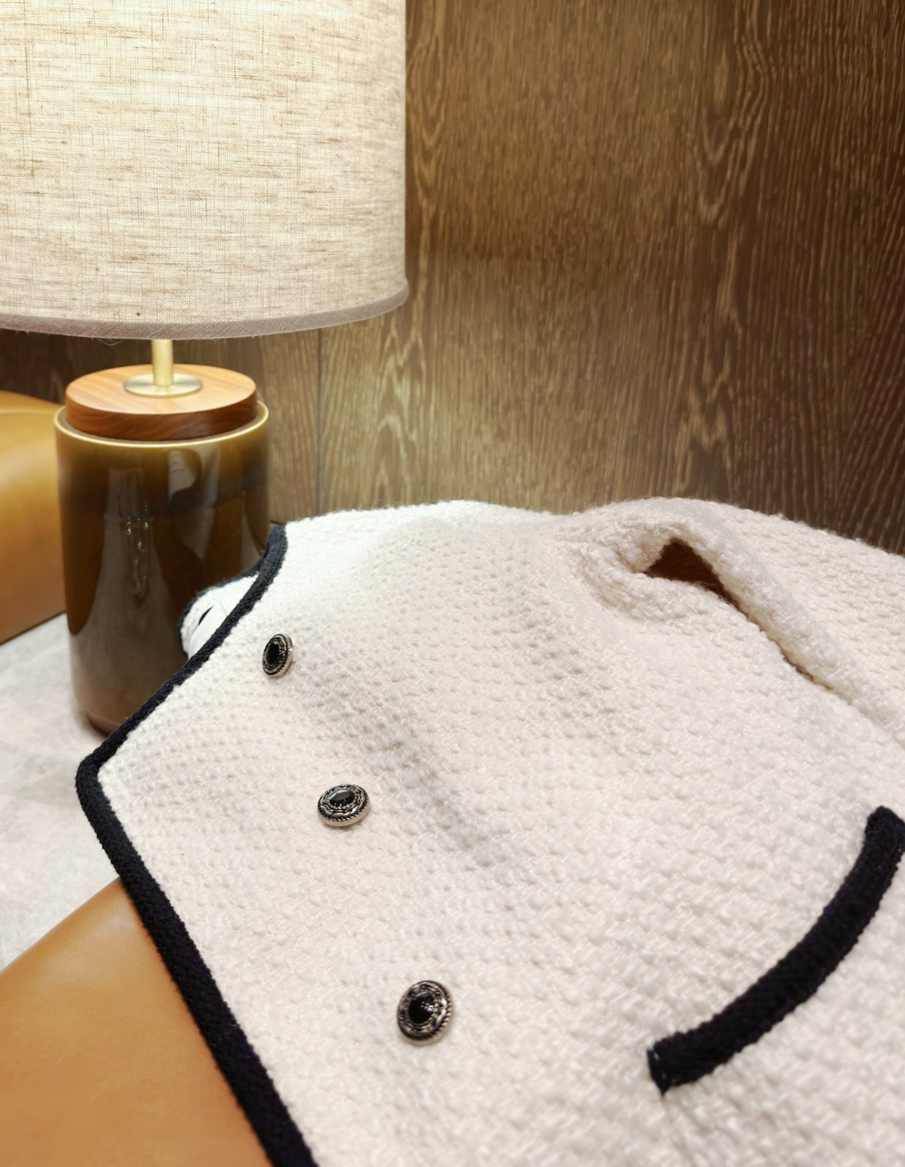 Asymmetric Button Contrast Trimmed Tweed Jacket_JK2211L31A