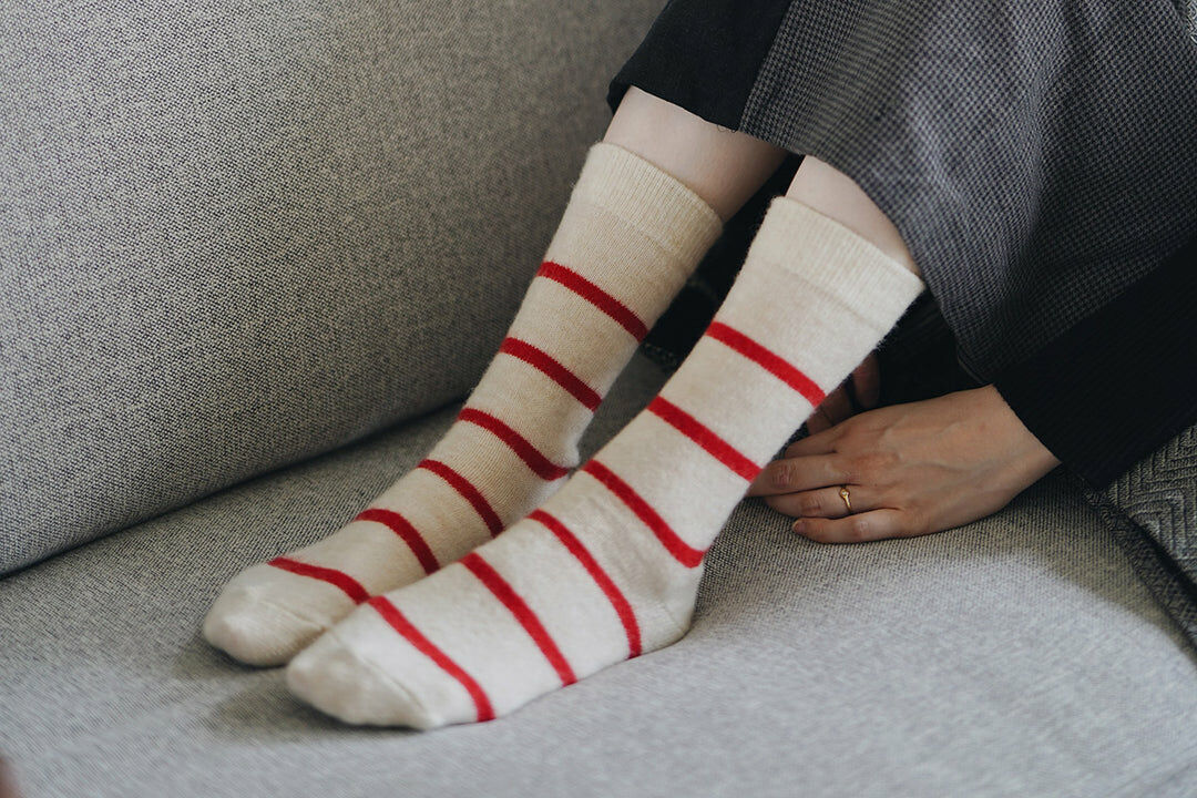 NISHIGUCHI KUTSUSHITA 安哥拉羊毛邊緣襪