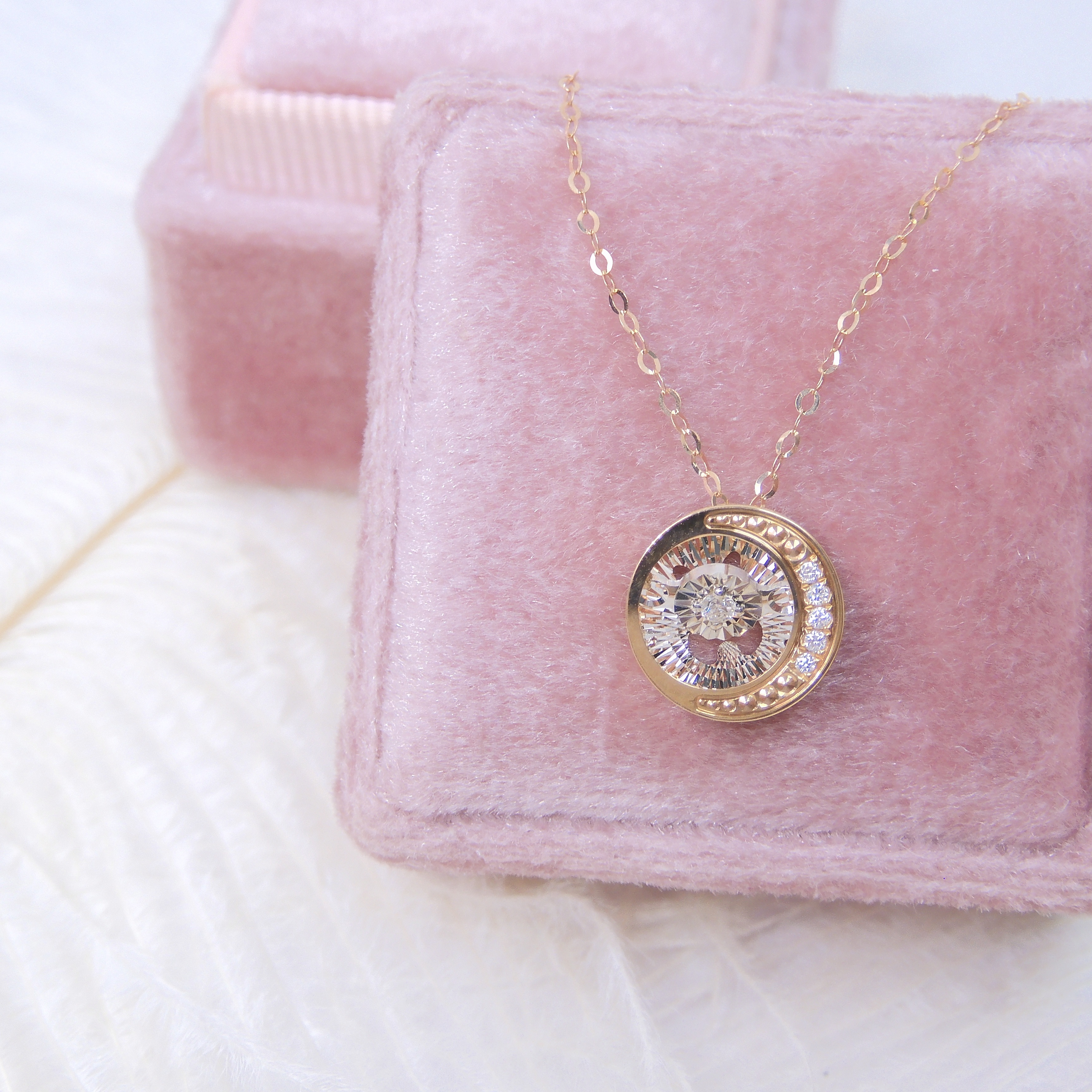 18K金 0.042ct Dancing Stone 月光鑽石項鏈