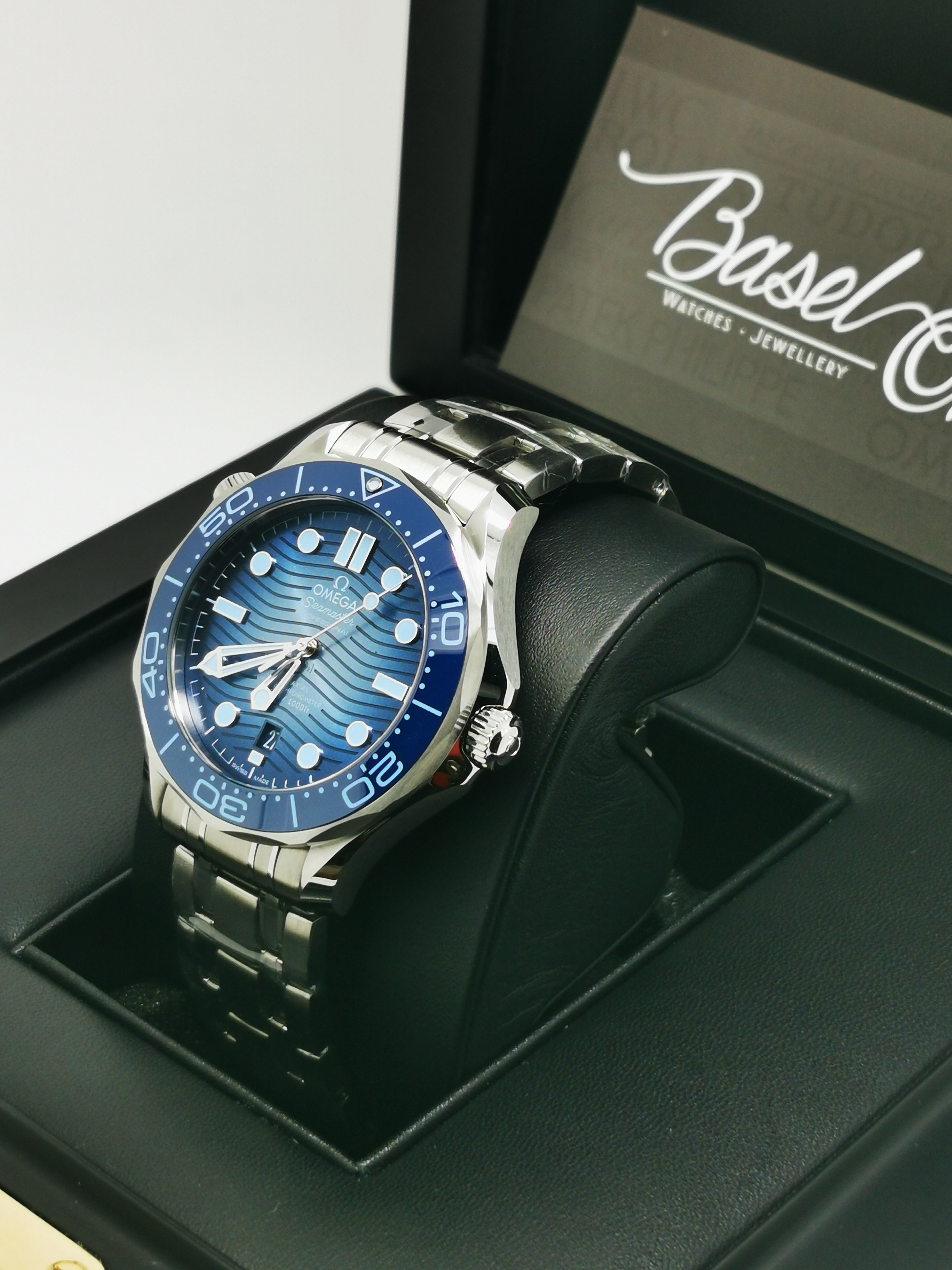 BRAND NEW OMEGA SEAMASTER DIVER 300M 210.30.42.20.03.003   21030422003003   75th anniversary SUMMER BLUE DIAL STEEL CO‑AXIAL MASTER CHRONOMETER 42MM