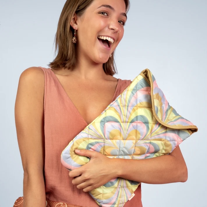 美國 Talking out of Turn/ 環保材質口袋電腦包/ Kaleidoscope Floral