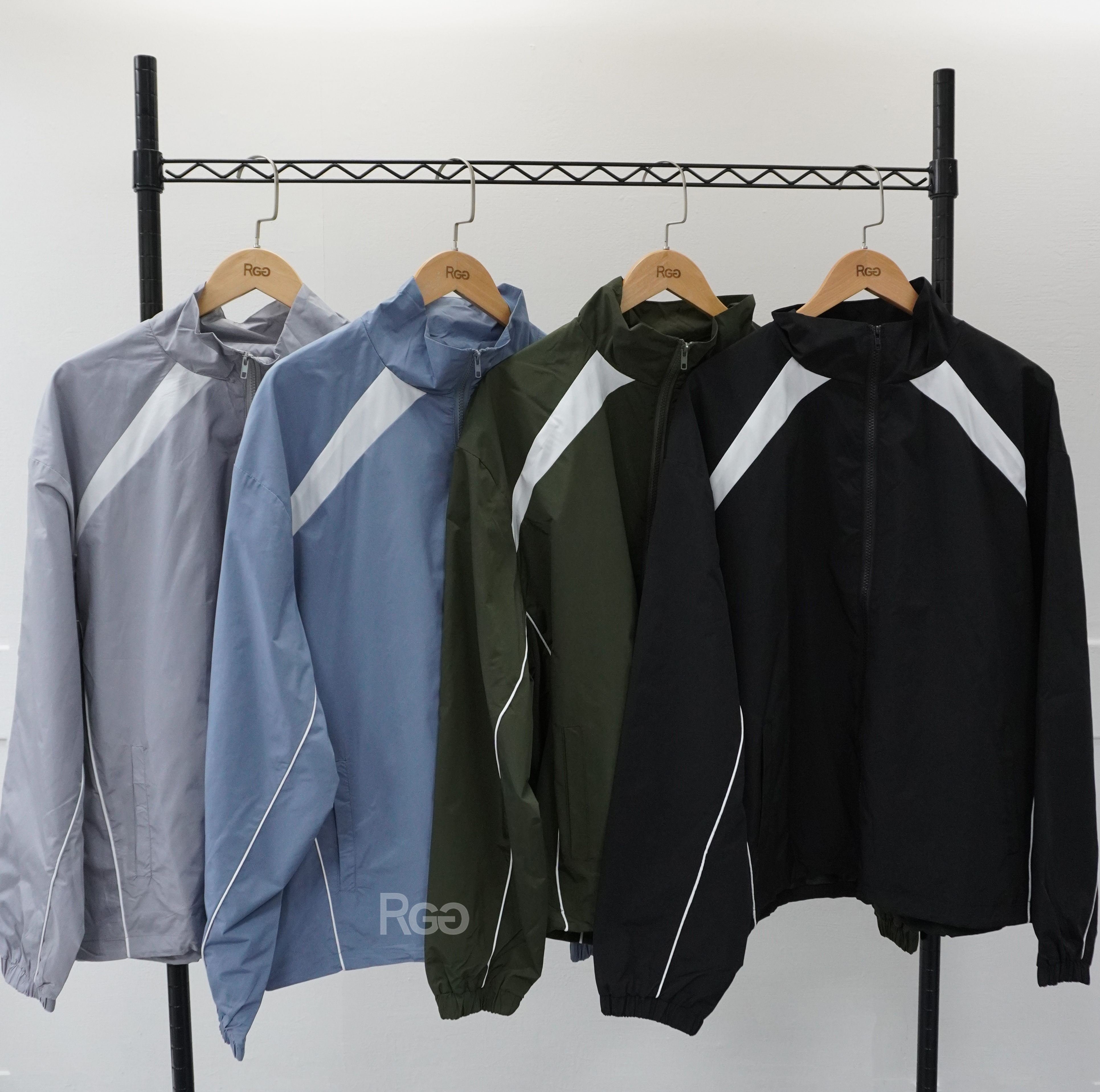 出芽拼接尼龍套裝外套各色細節