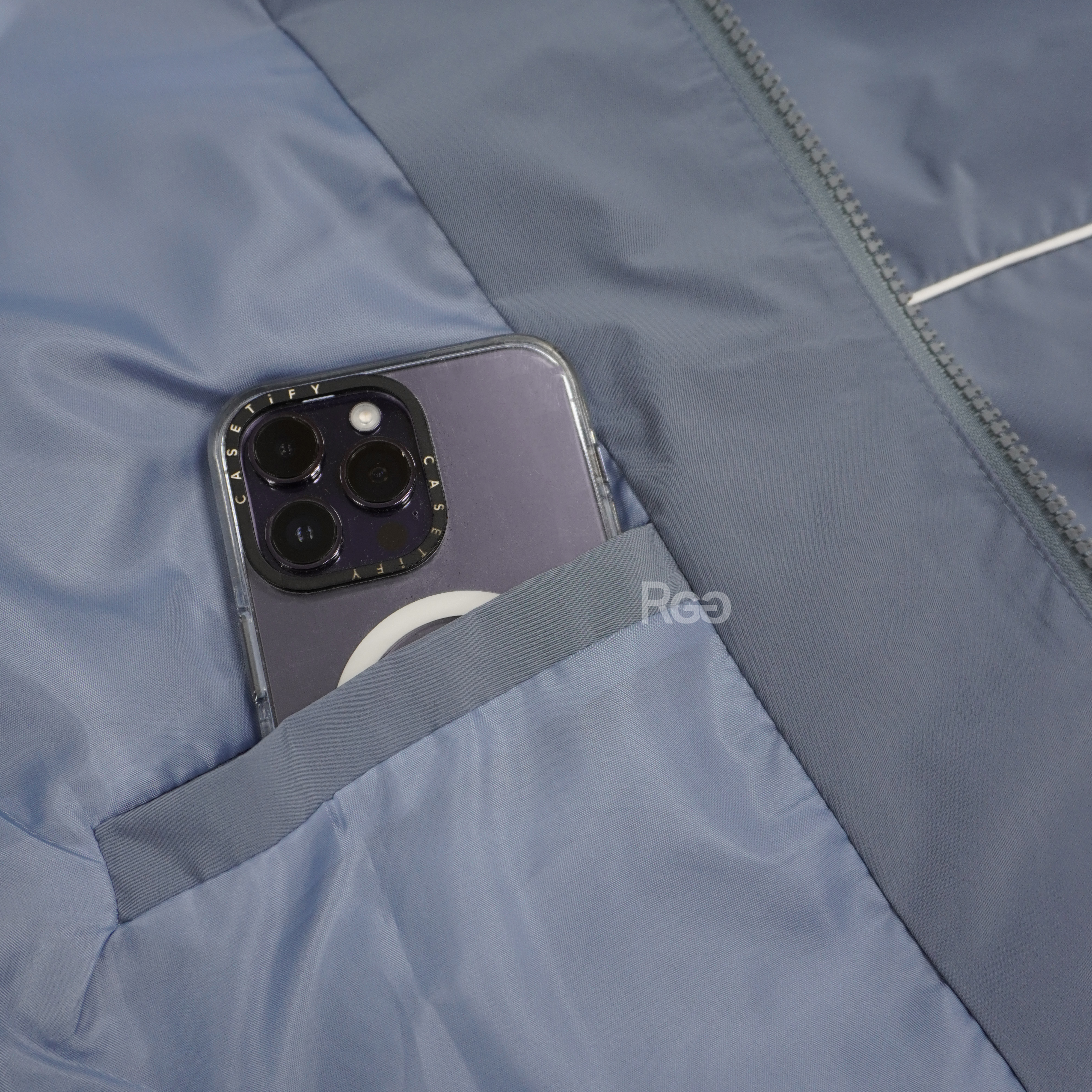 出芽拼接尼龍套裝外套內裡暗袋細節