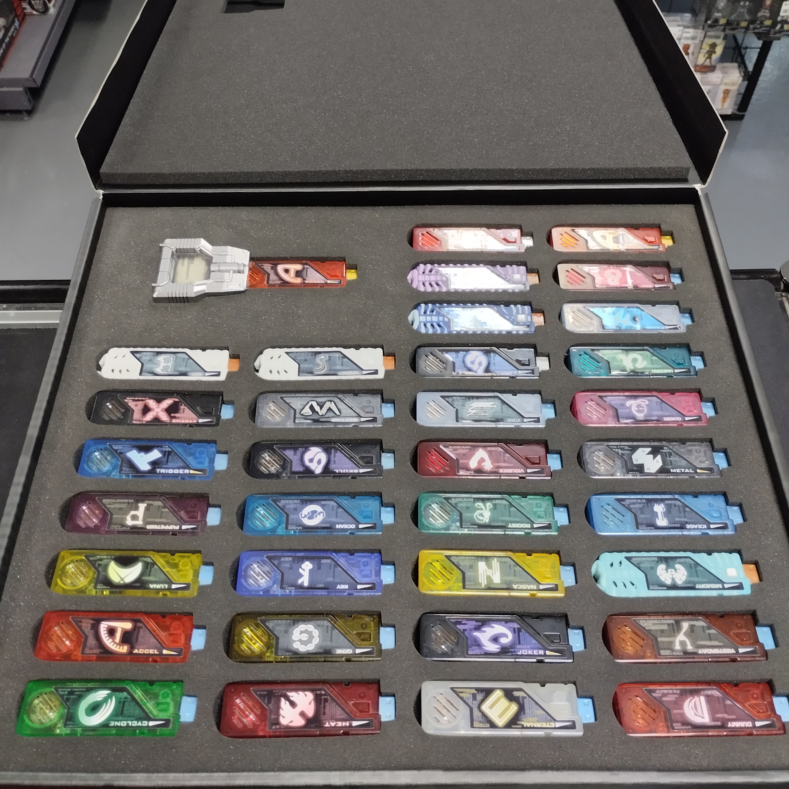 寄賣-幪面超人-W DX 蓋亞記憶體 Complete Selection 2