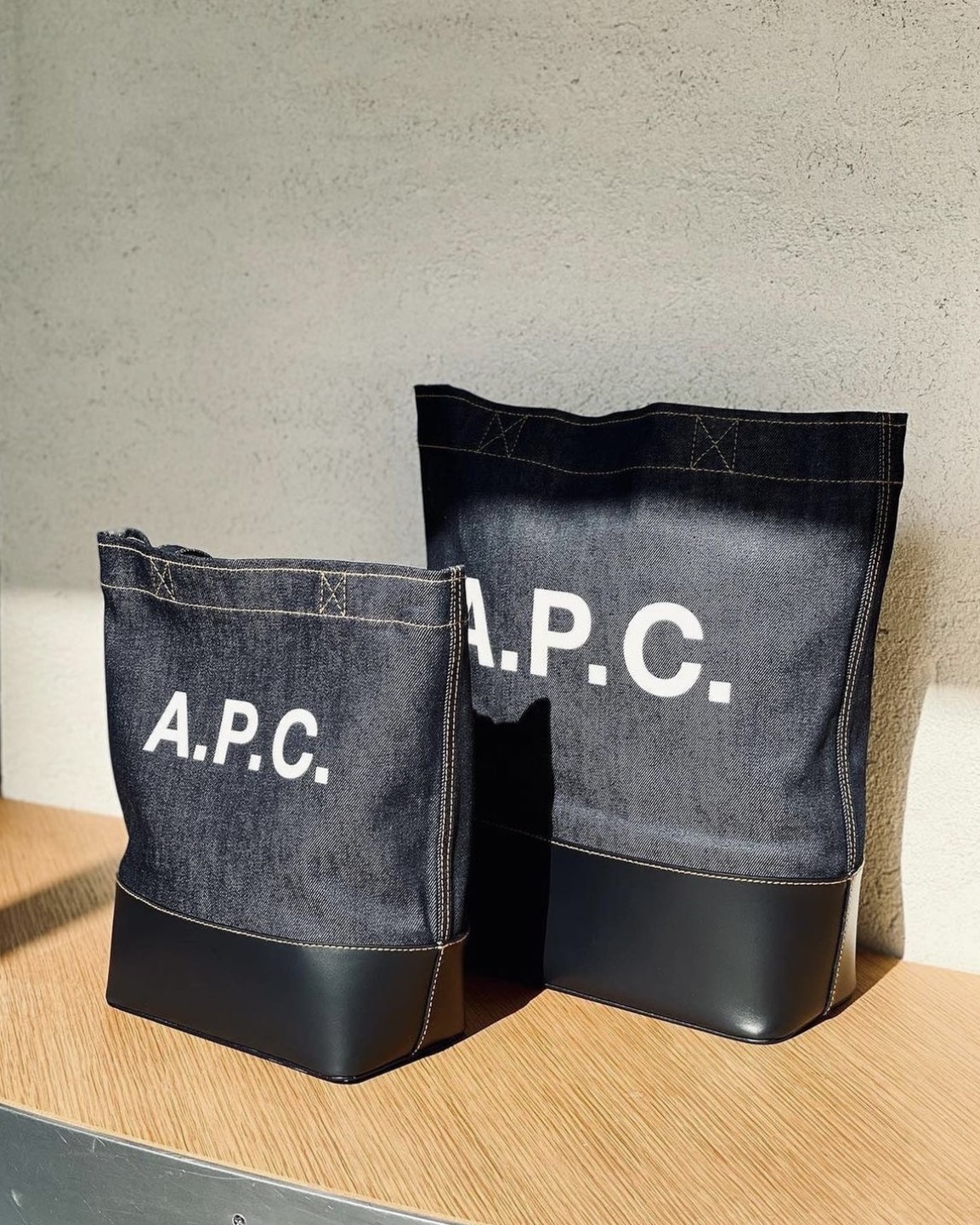 A.P.C. (正規品/送料関税込み) AXELLE TOTE BAG A.P.C. - Axel Cotton Shopping Bag A.P.C.