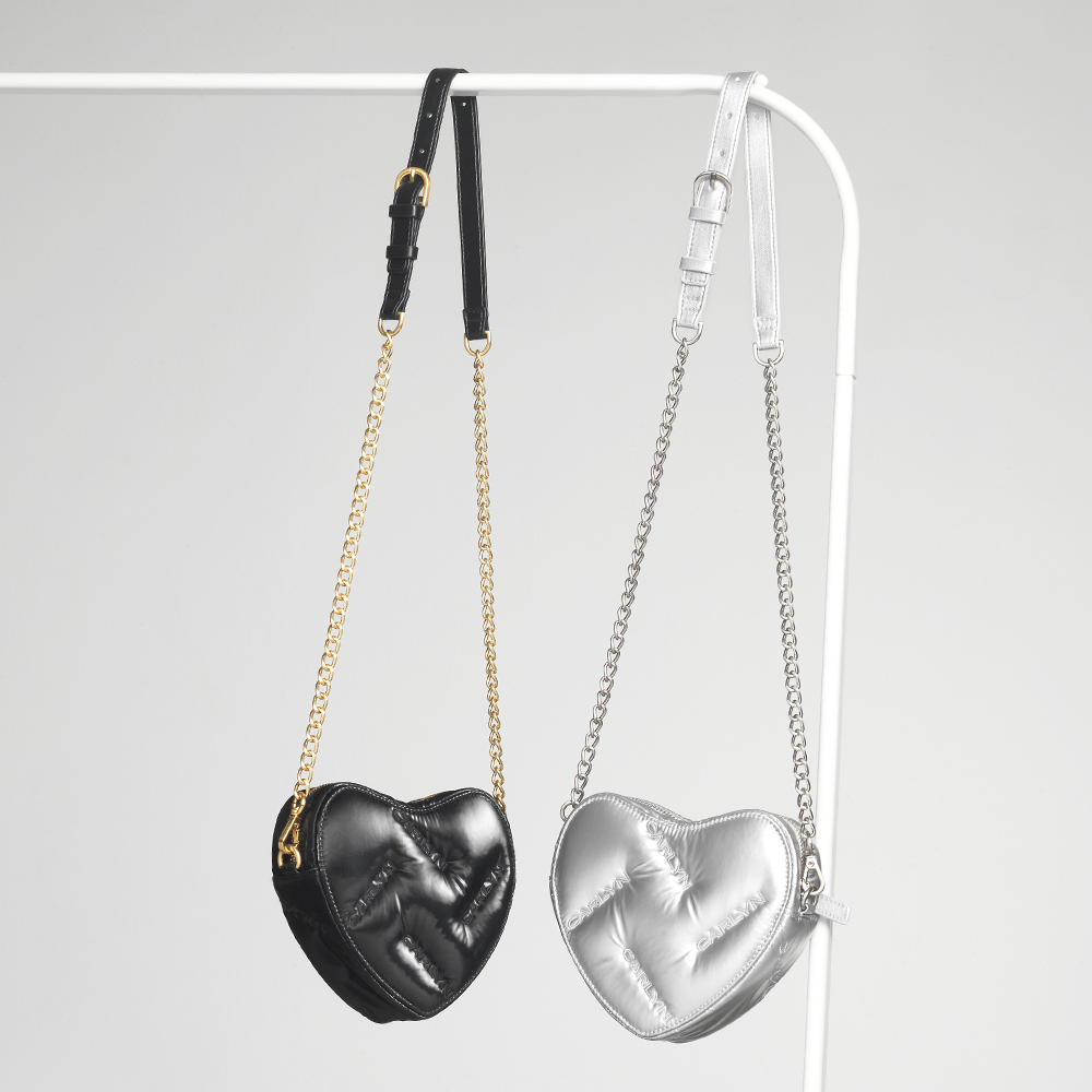 [CARLYN] Heart Tiny ★人気★ ☆CARLYN☆ HEART TEENY BAG 人気 韓国発 ハート バッグ 可愛い
