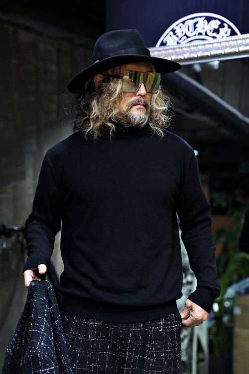 柔軟羊絨高領針織衫上衣