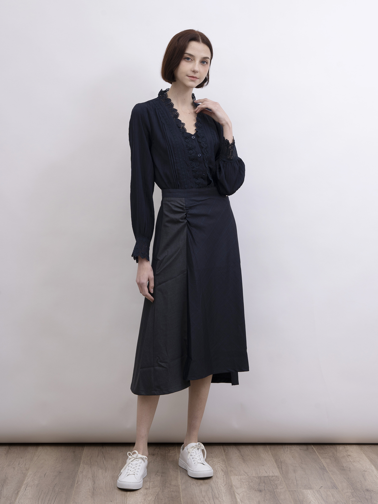 mi-tu 通花壓褶立領恤衫