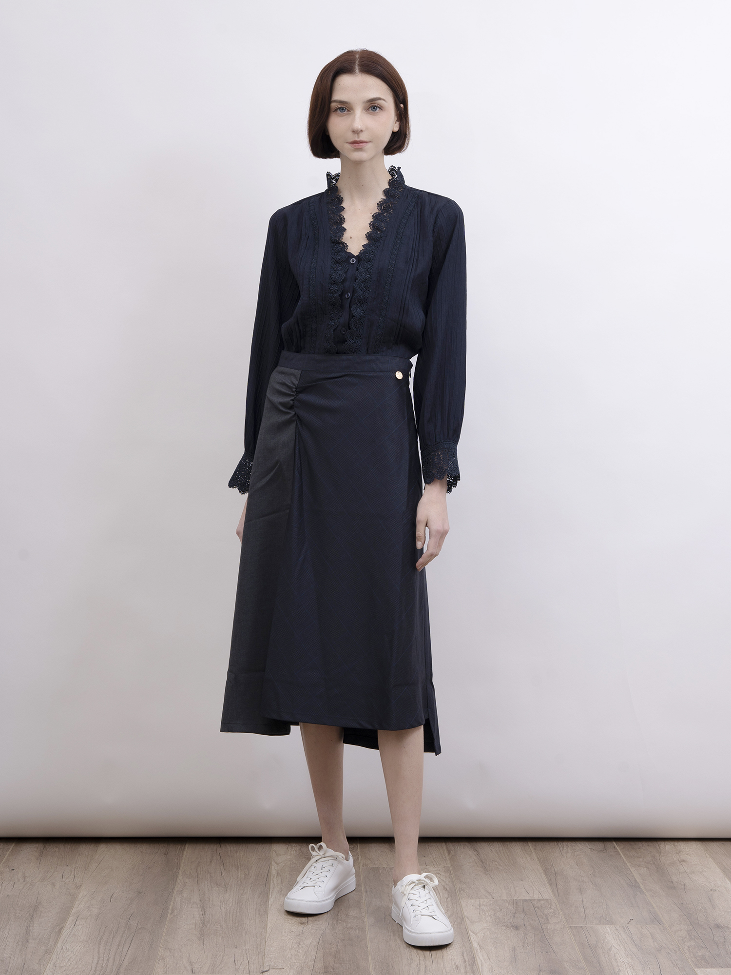 mi-tu 通花壓褶立領恤衫