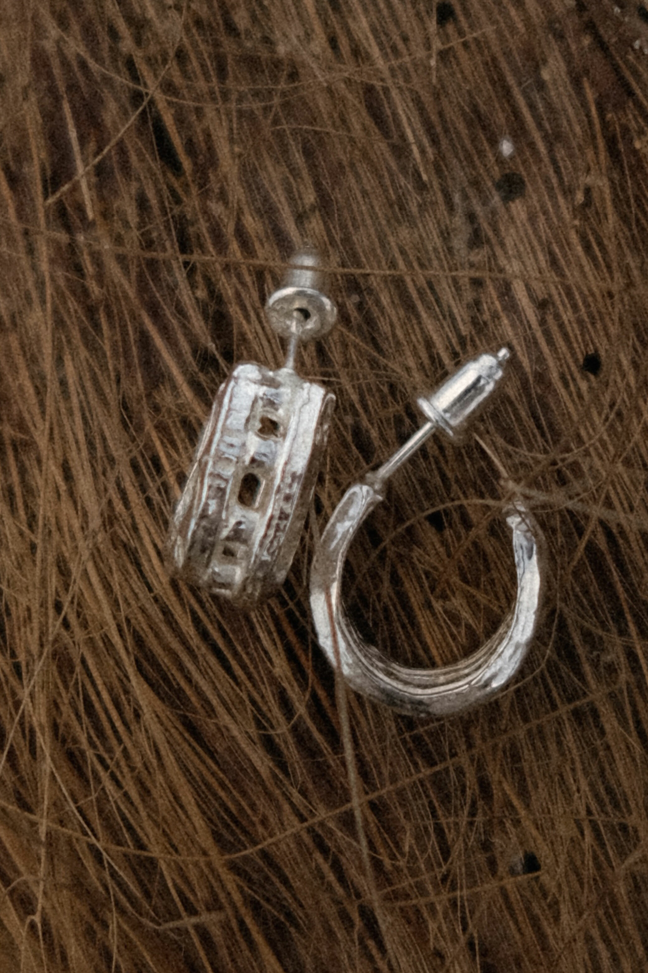 loosey earrings, mini