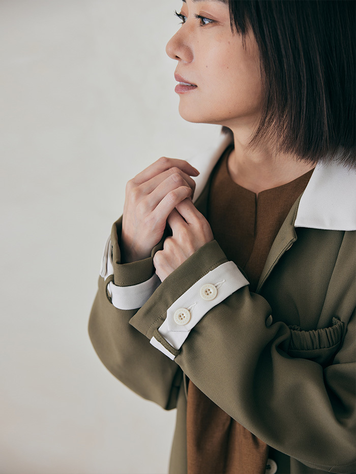 閱讀的語言開襟大衣-樹林