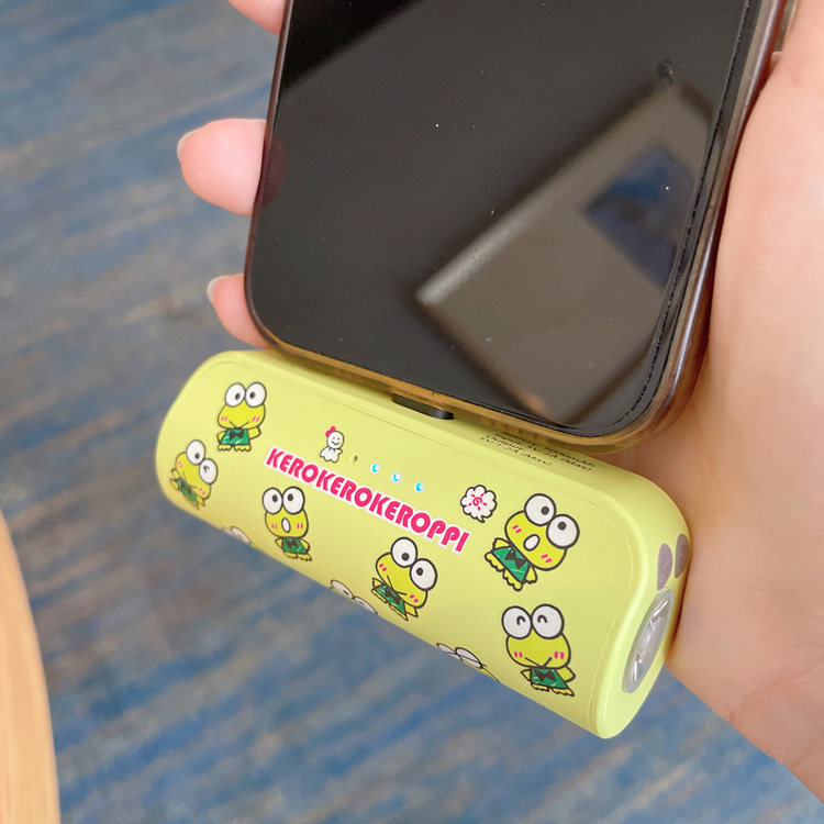 24094-KR Sanrio 青蛙 5000mAh 流動充電池連電筒